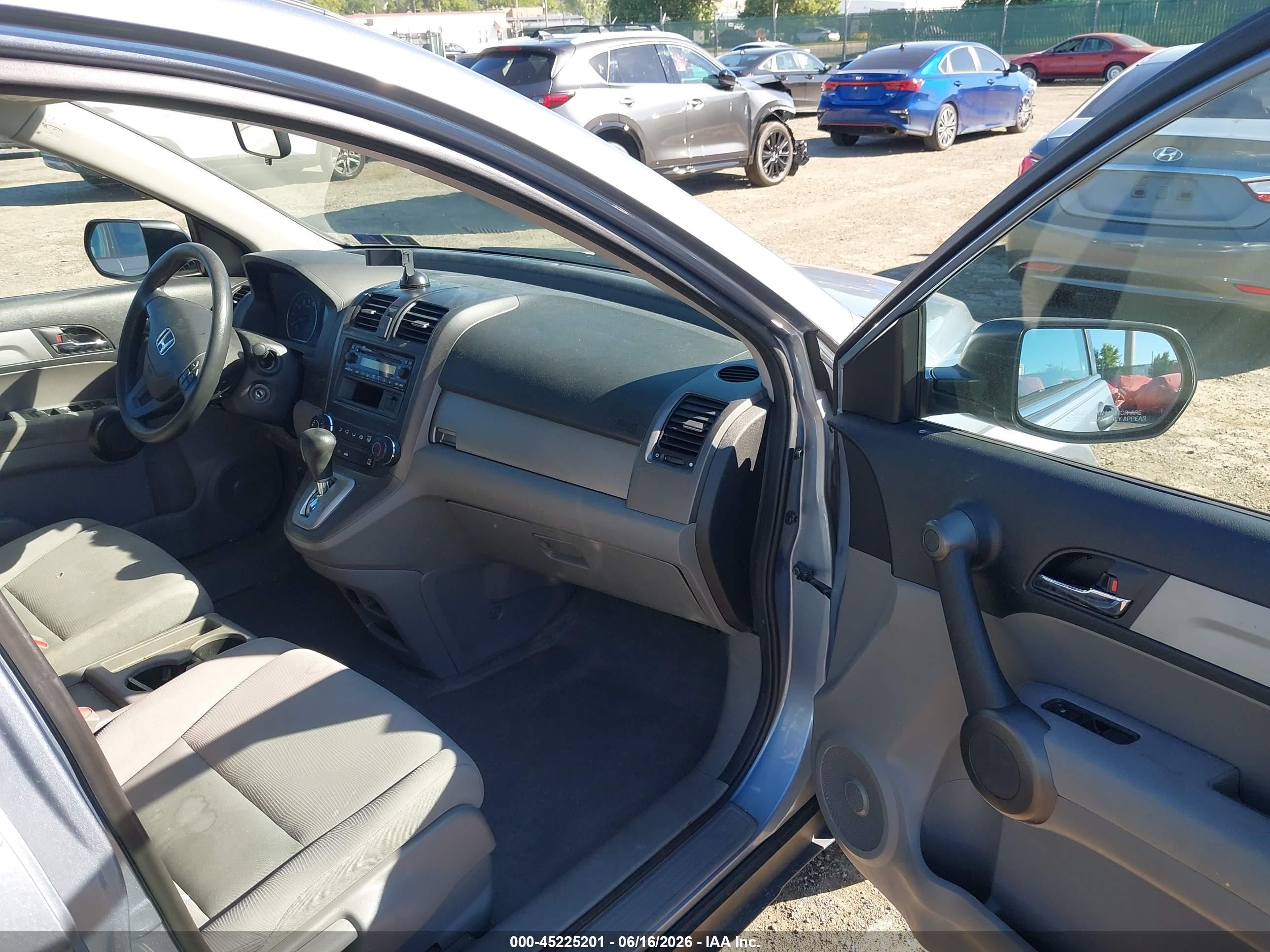 2011 Honda Cr-v Lx Light Blue vin: 5J6RE3H31BL040284