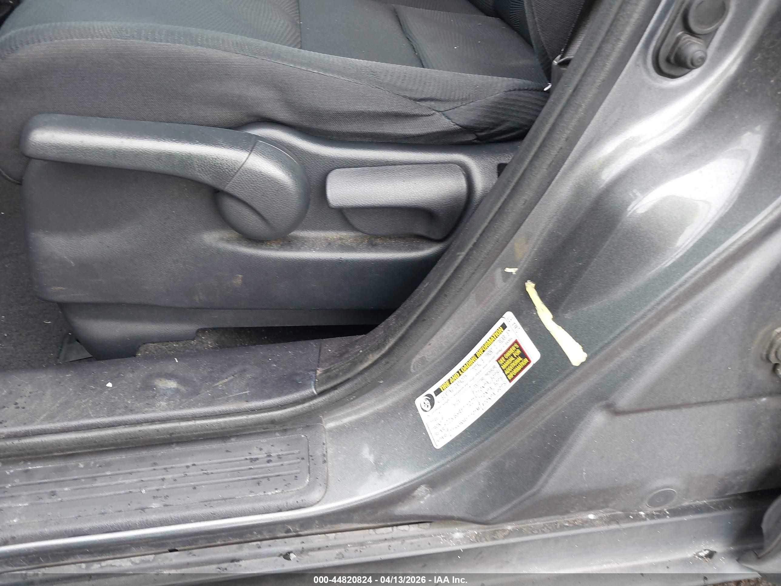 2010 Honda Cr-v Lx Gray vin: 5J6RE3H36AL044149