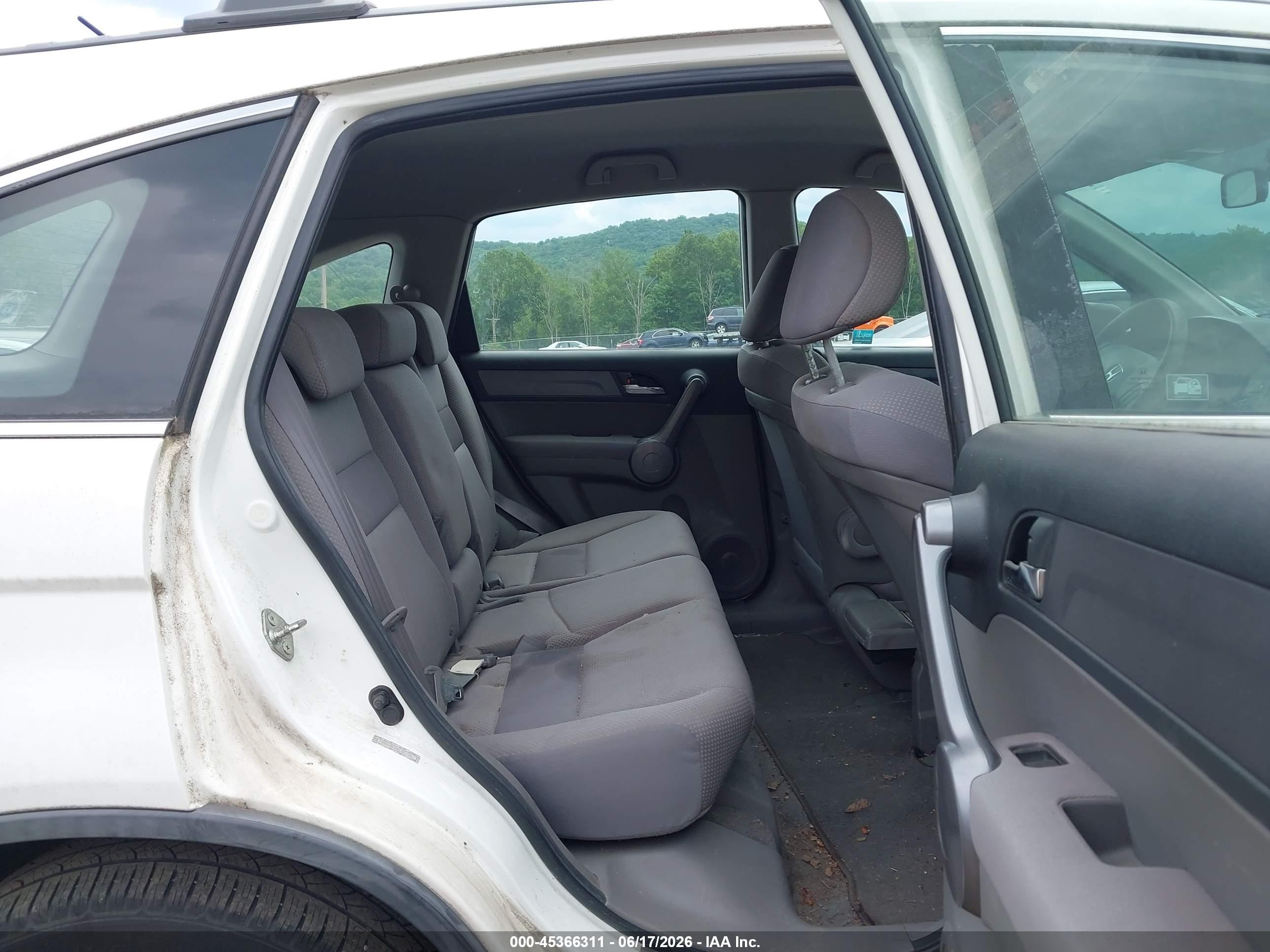 2009 Honda Cr-v Lx White vin: 5J6RE48339L057586