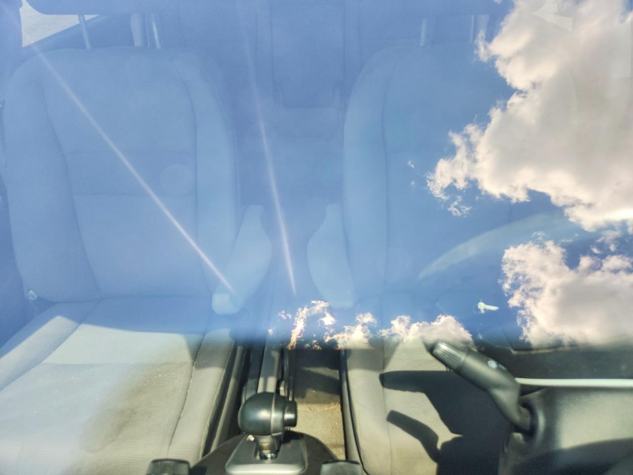 2010 Honda Cr-v Lx White vin: 5J6RE4H30AL811094