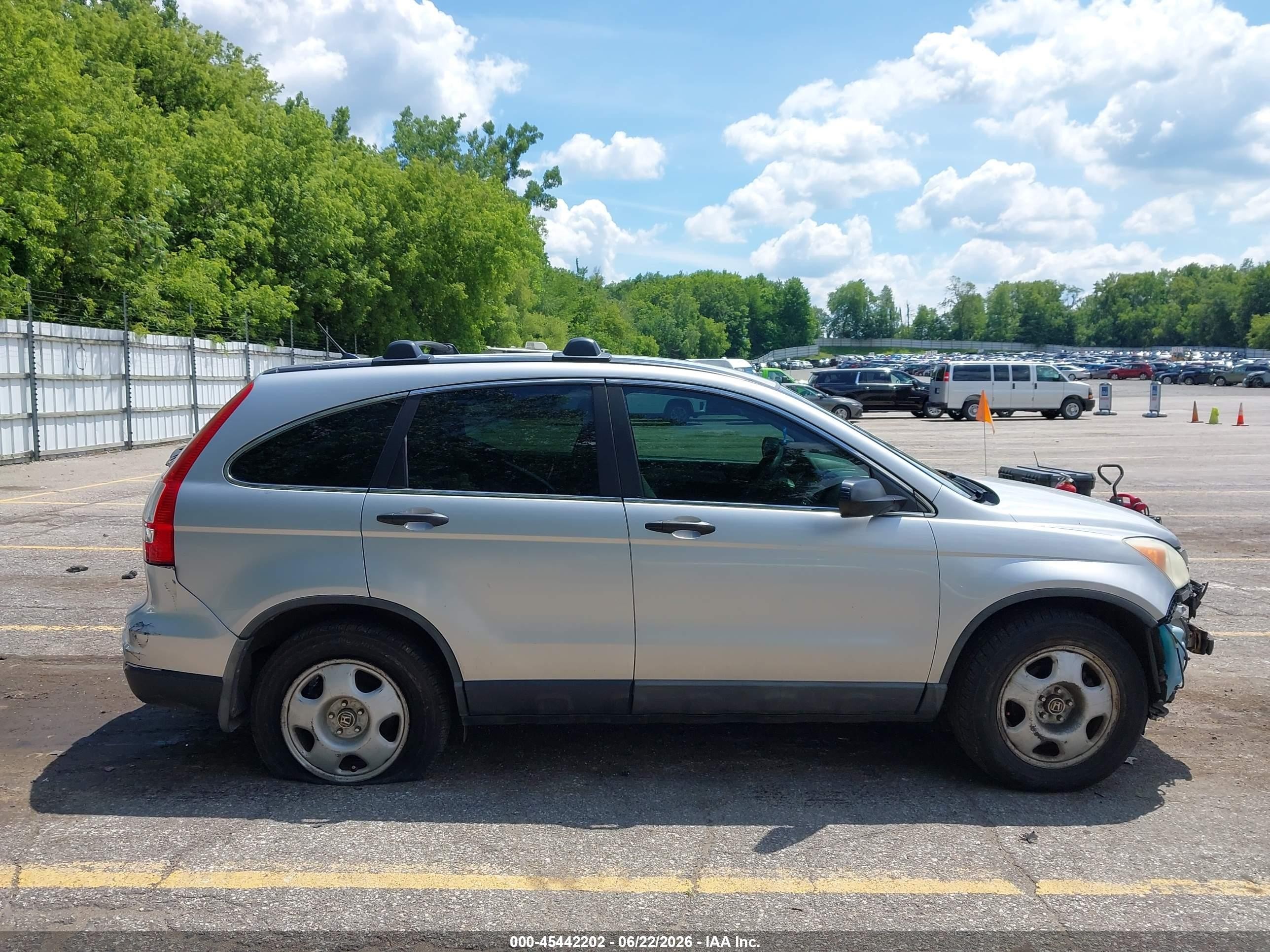 2010 Honda Cr-v Lx Silver vin: 5J6RE4H31AL029726