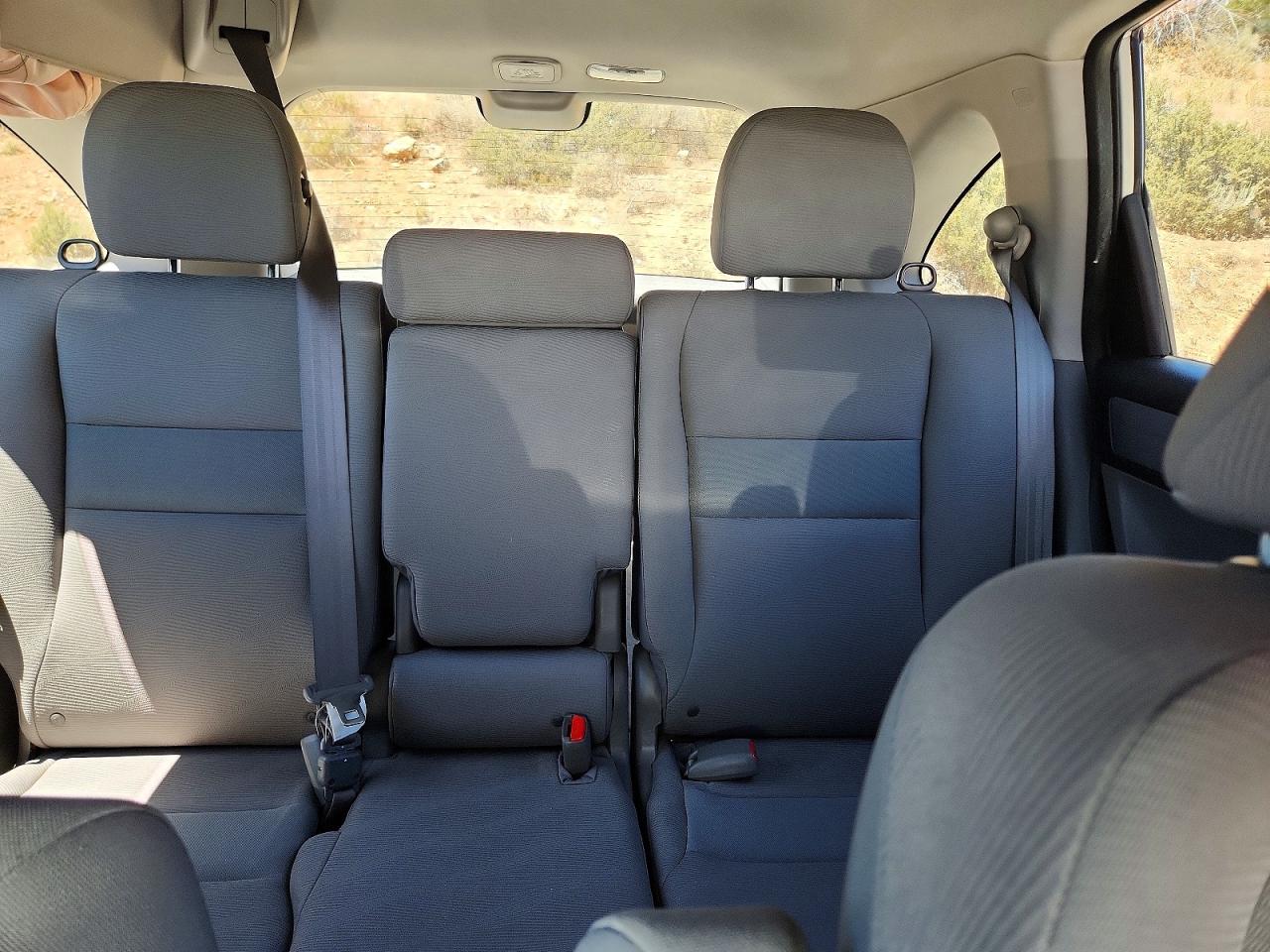 2011 Honda Cr-v Lx Silver vin: 5J6RE4H32BL038937