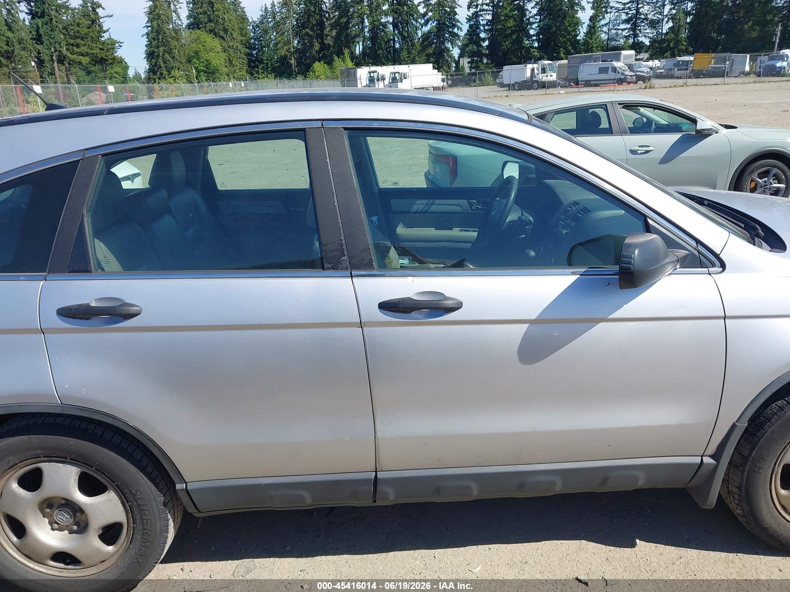 2011 Honda Cr-v Lx Silver vin: 5J6RE4H36BL079555