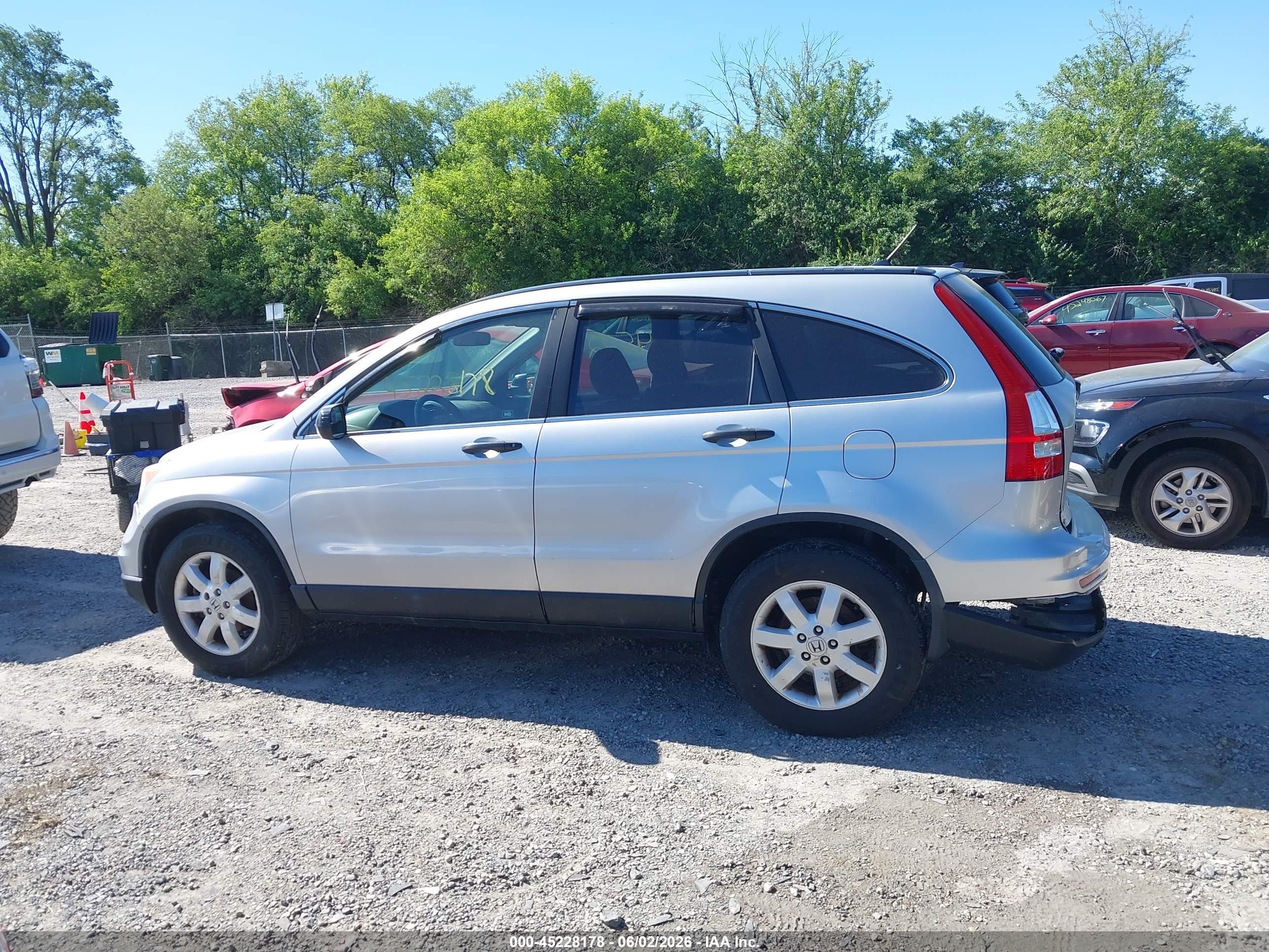 2011 Honda Cr-v Se Silver vin: 5J6RE4H47BL092050