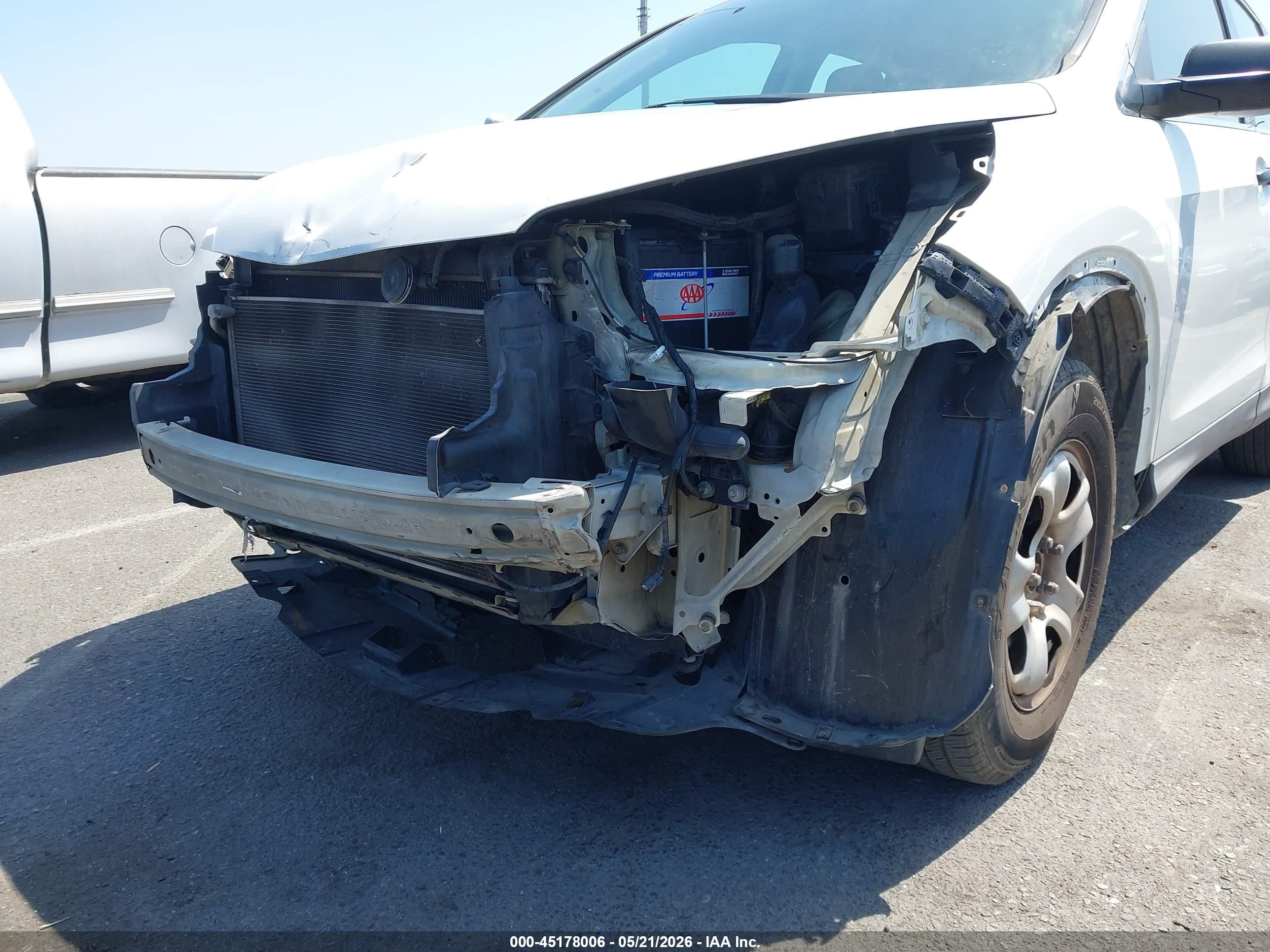 2013 Honda Cr-v Lx White vin: 5J6RM3H30DL005709