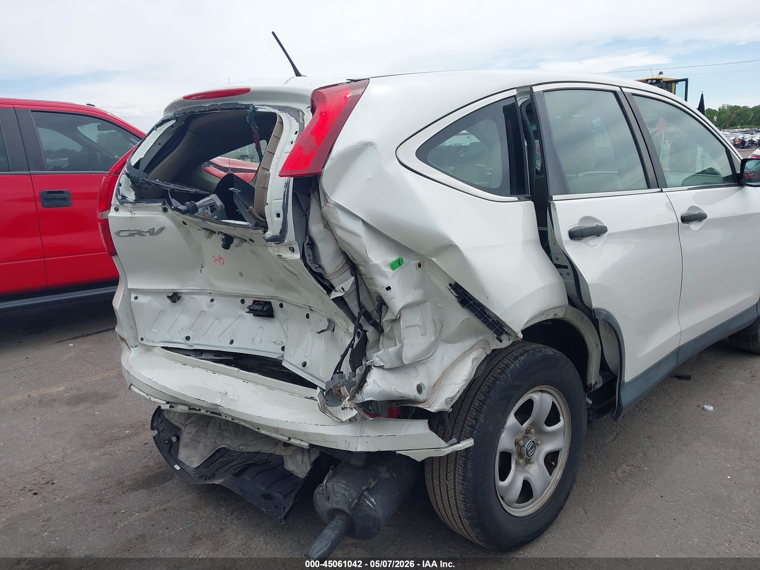 2015 Honda Cr-v Lx White vin: 5J6RM3H32FL011319