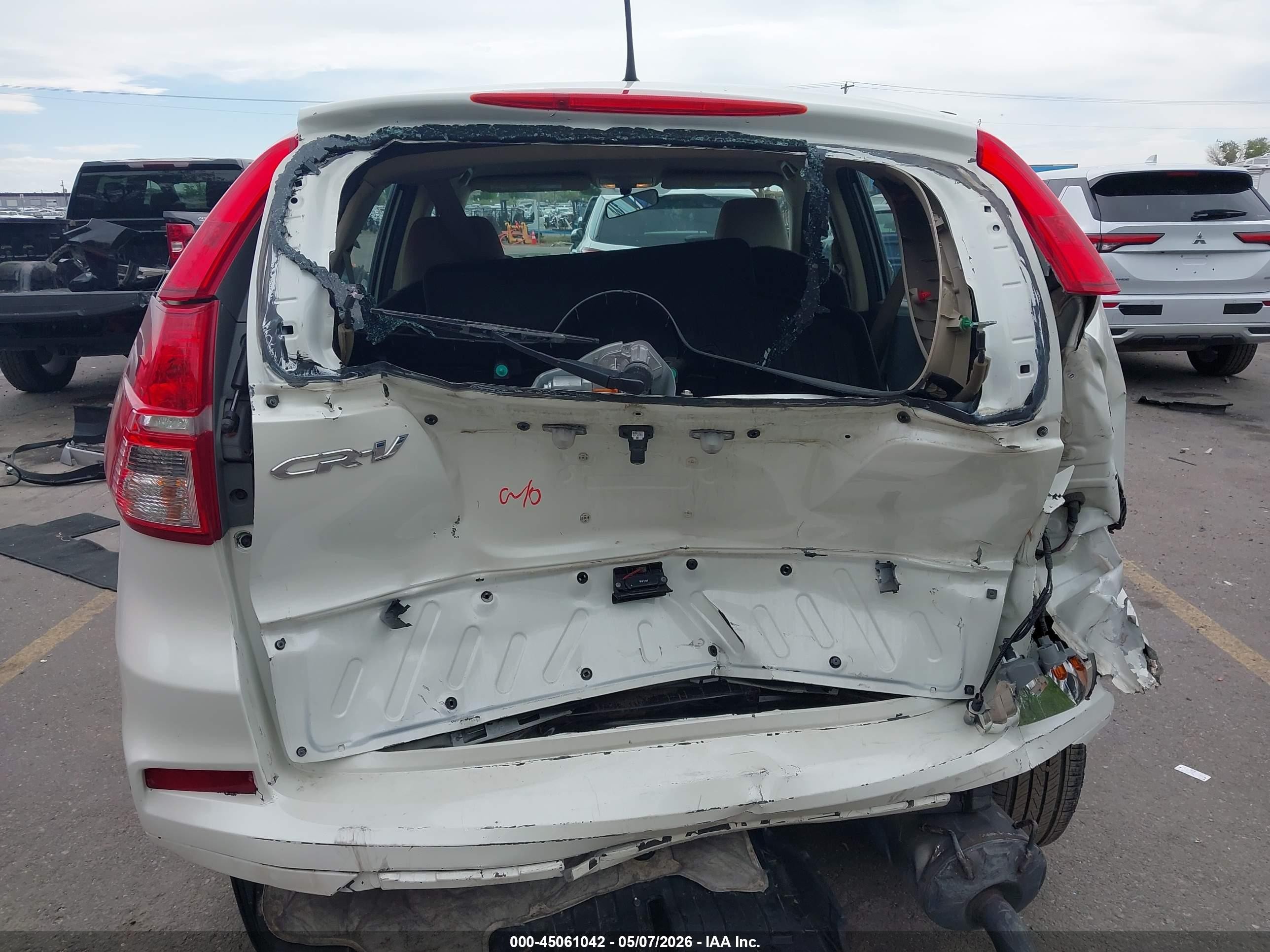 2015 Honda Cr-v Lx White vin: 5J6RM3H32FL011319