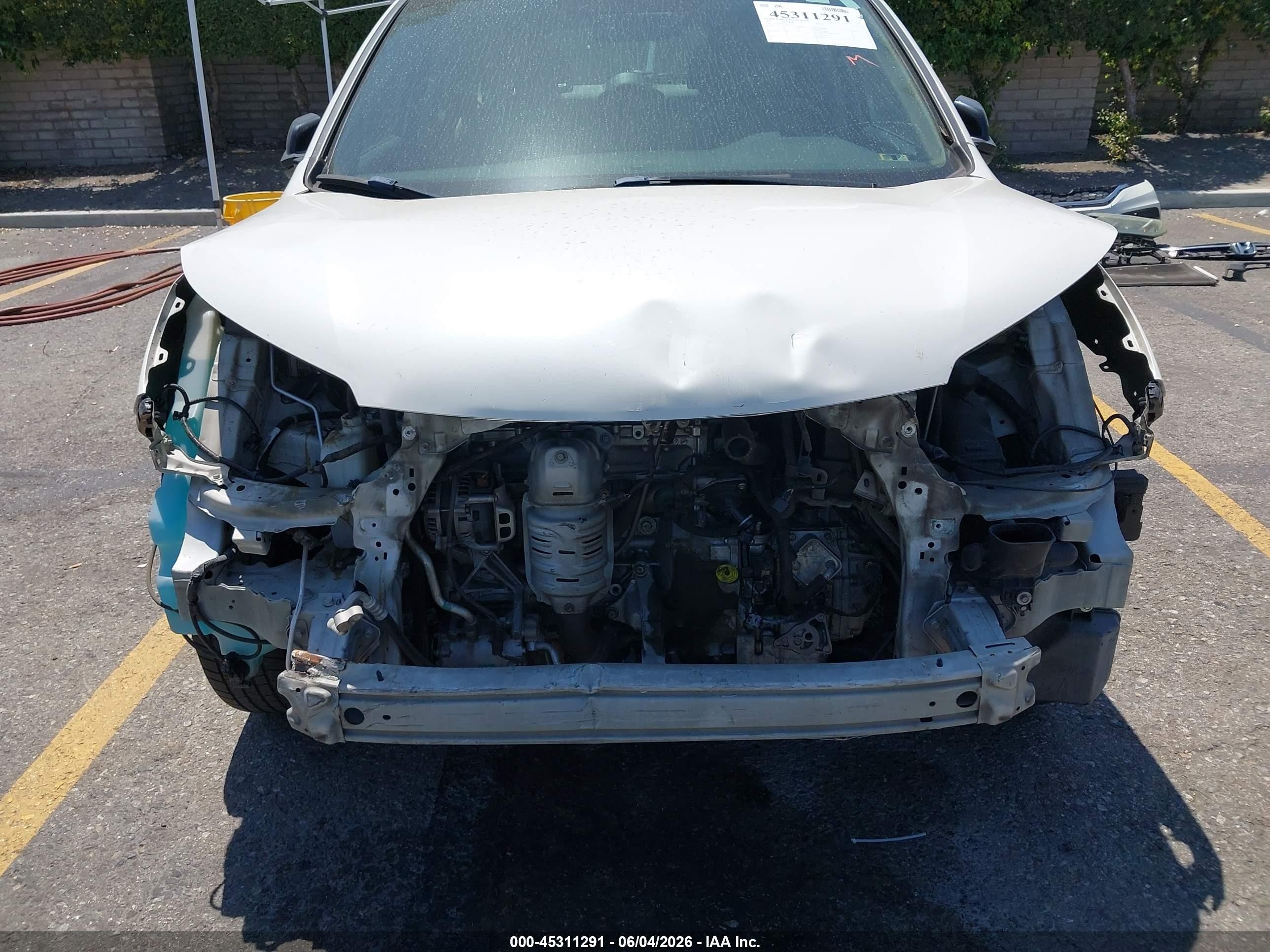 2015 Honda Cr-v Lx White vin: 5J6RM3H32FL012177