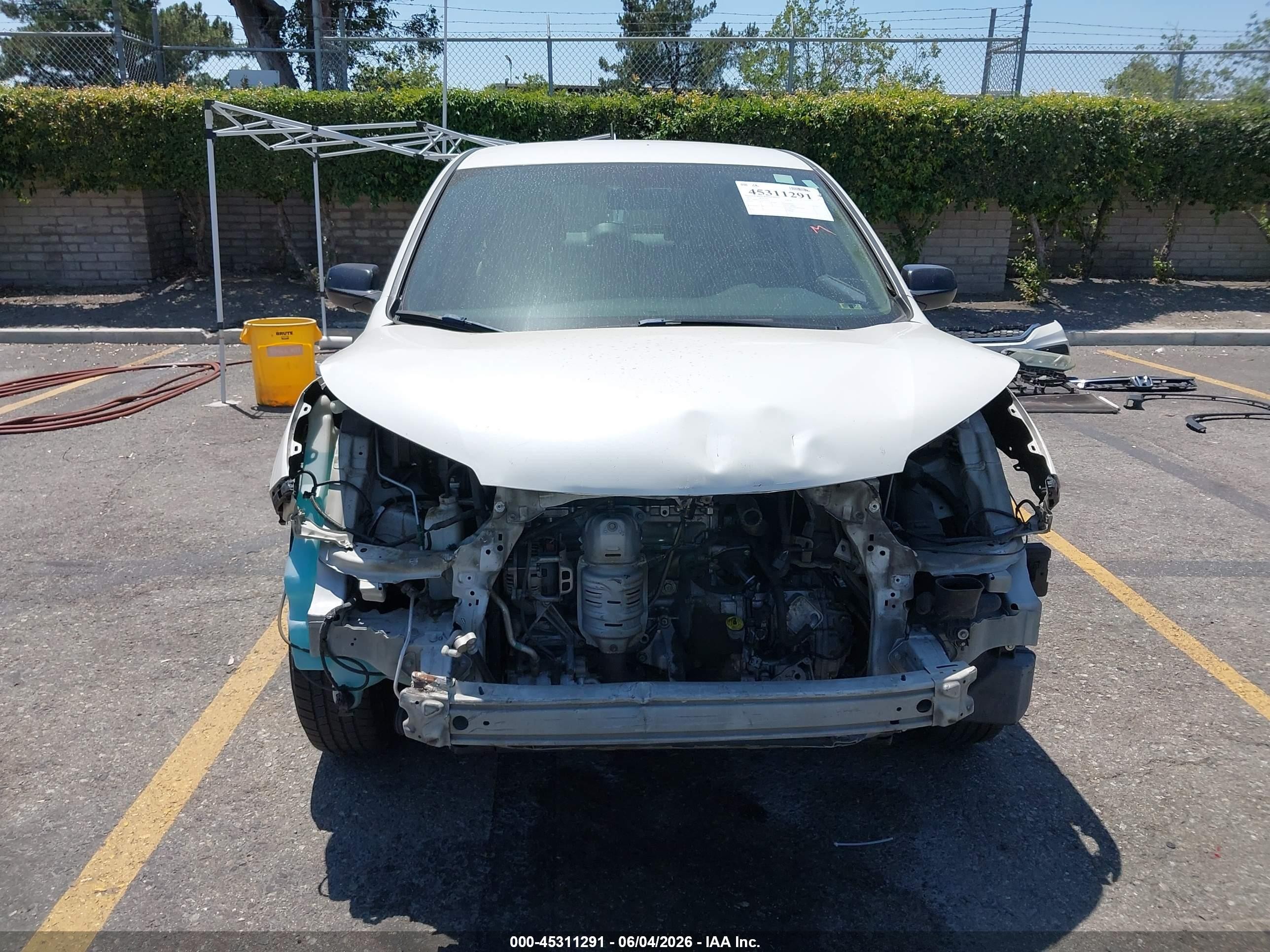 2015 Honda Cr-v Lx White vin: 5J6RM3H32FL012177