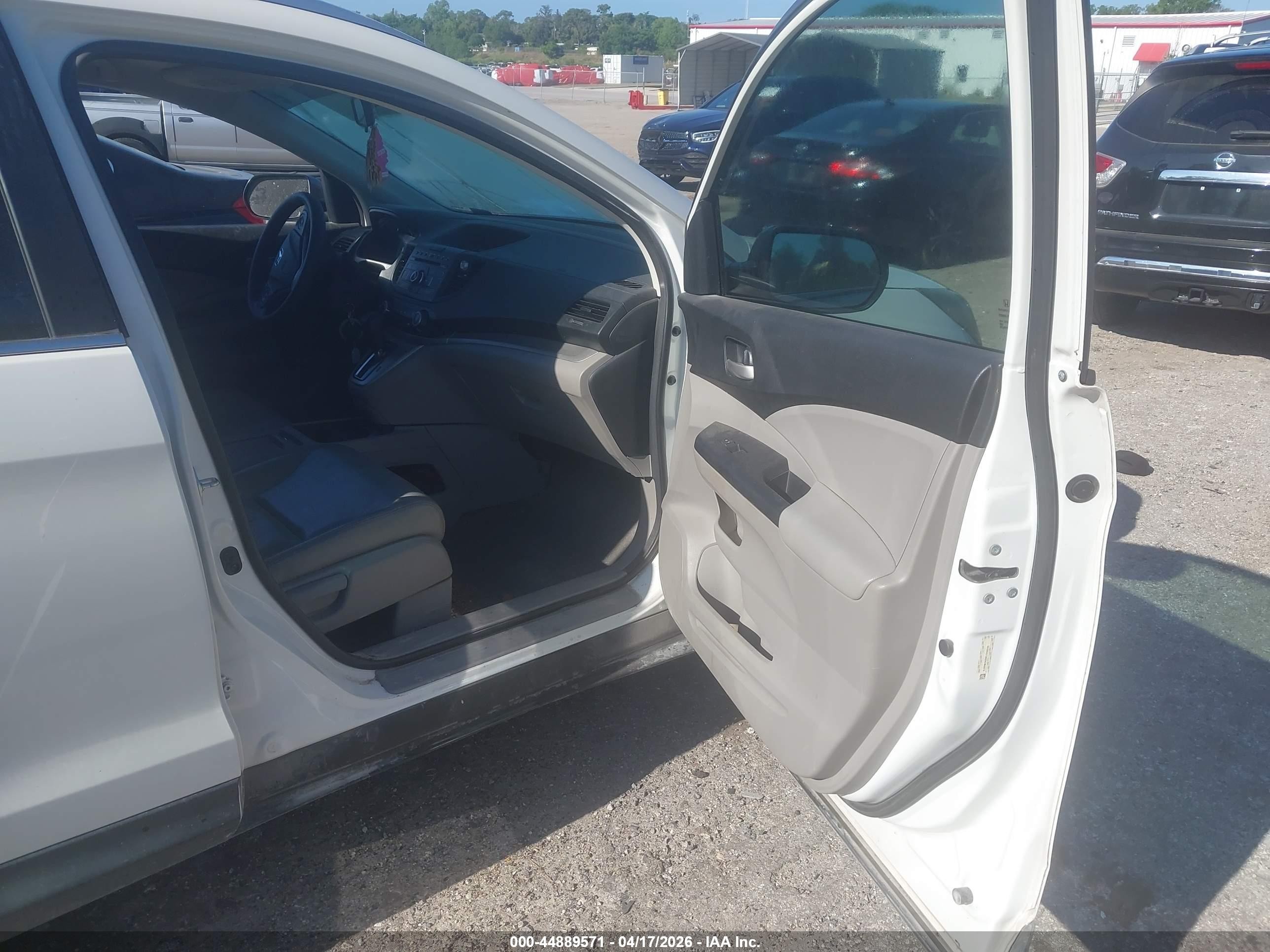 2014 Honda Cr-v Lx White vin: 5J6RM3H39EL038029