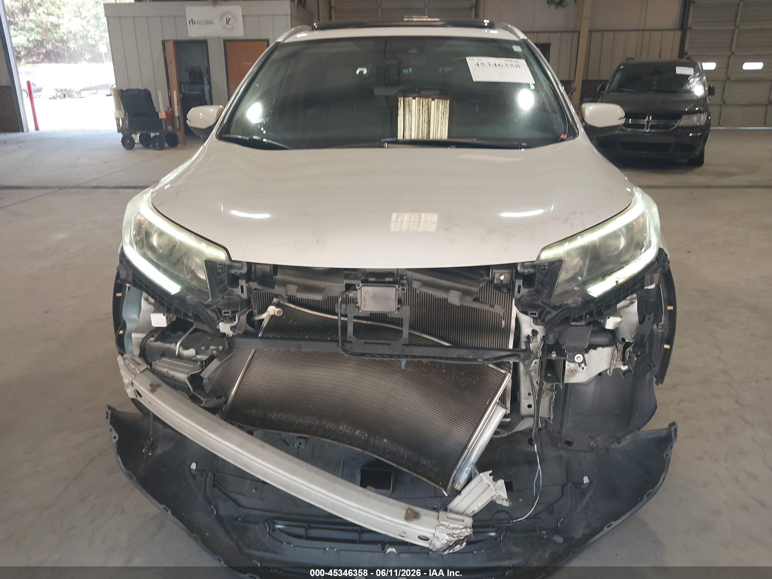2016 Honda Cr-v Touring White vin: 5J6RM3H95GL003222