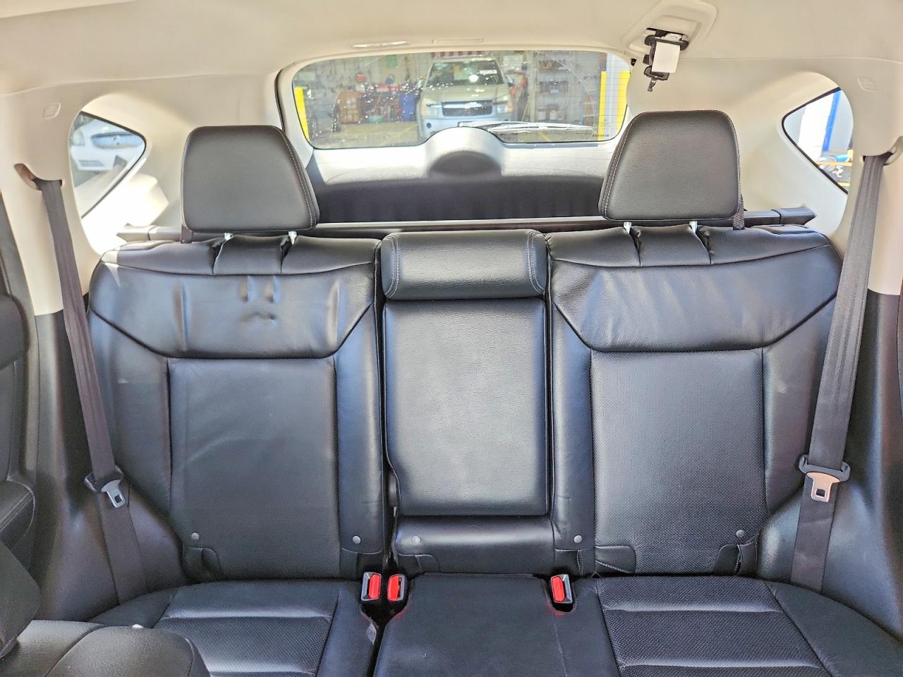 2015 Honda Cr-v Touring White vin: 5J6RM3H96FL020075