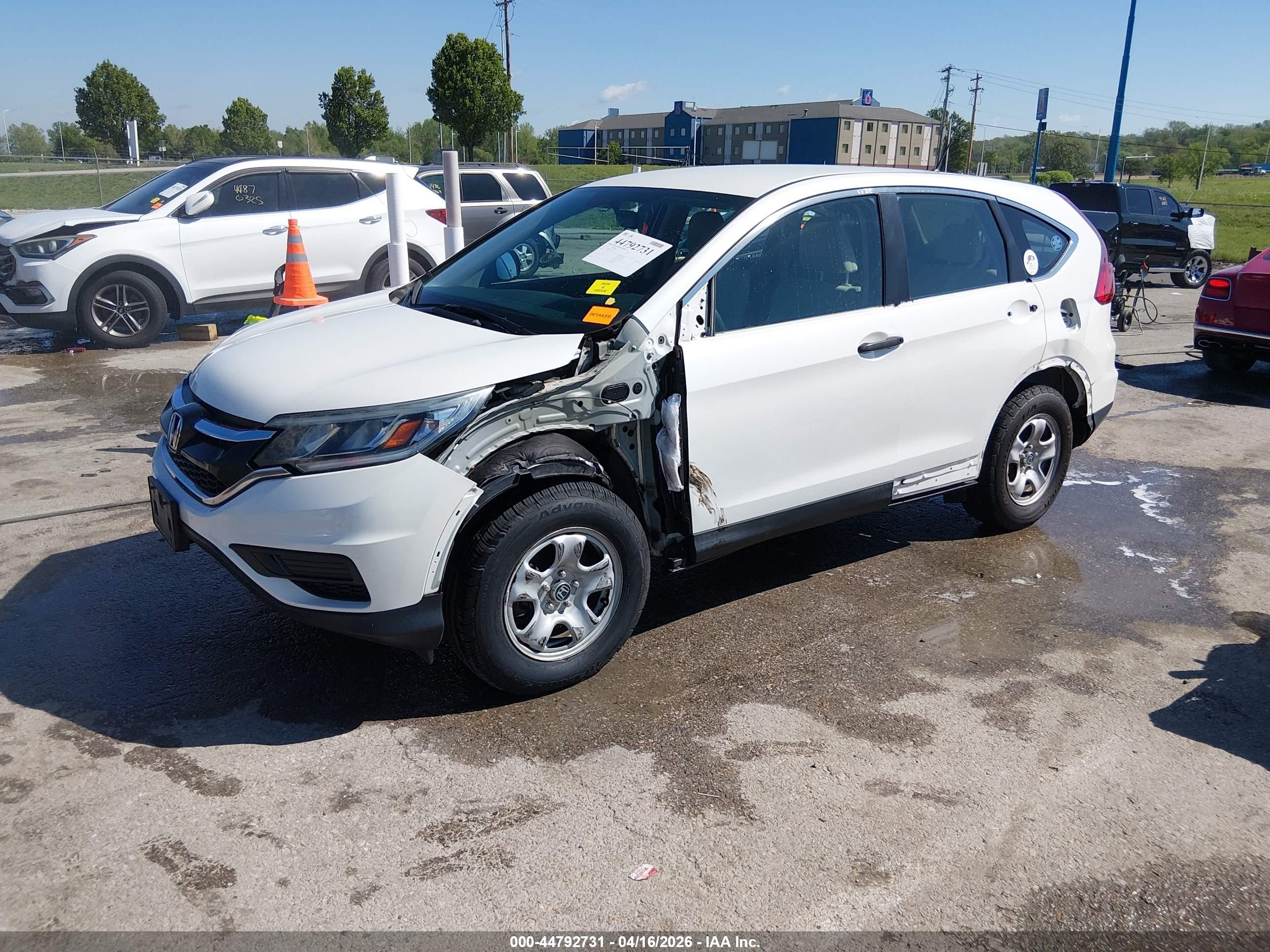 2015 Honda Cr-v Lx White vin: 5J6RM4H31FL088141