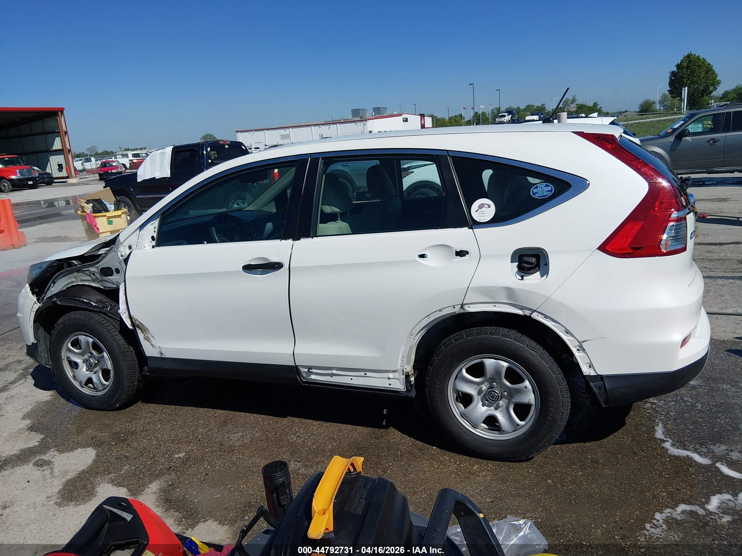 2015 Honda Cr-v Lx White vin: 5J6RM4H31FL088141