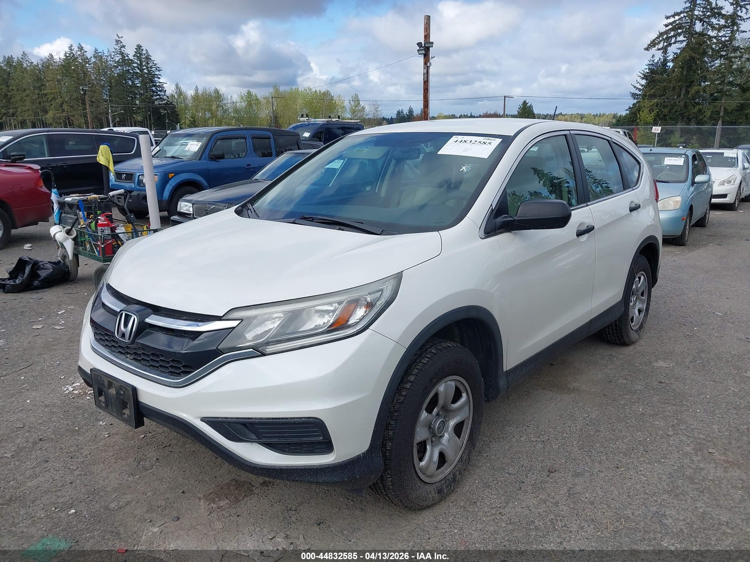 2015 Honda Cr-v Lx White vin: 5J6RM4H33FL022528