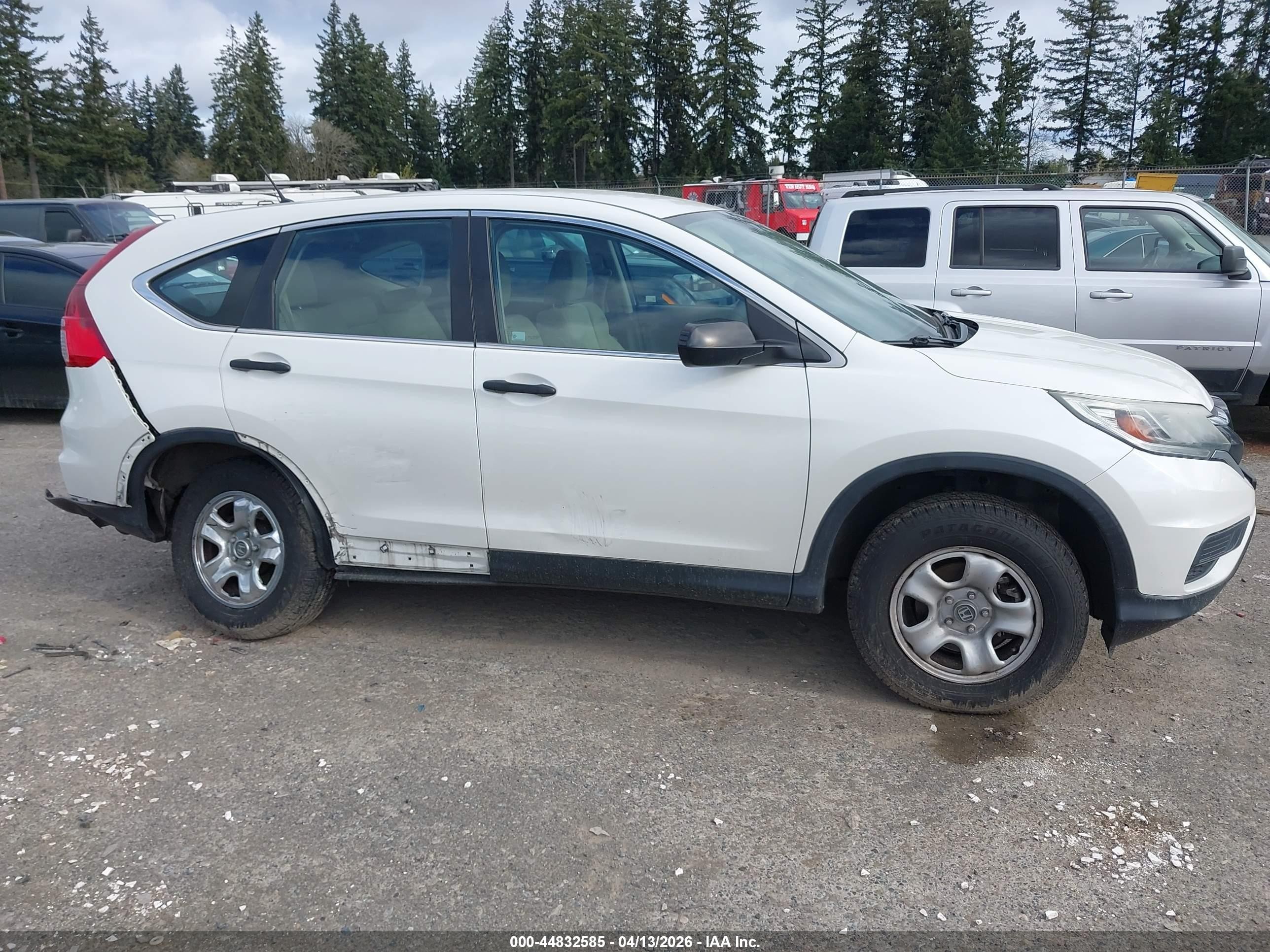 2015 Honda Cr-v Lx White vin: 5J6RM4H33FL022528
