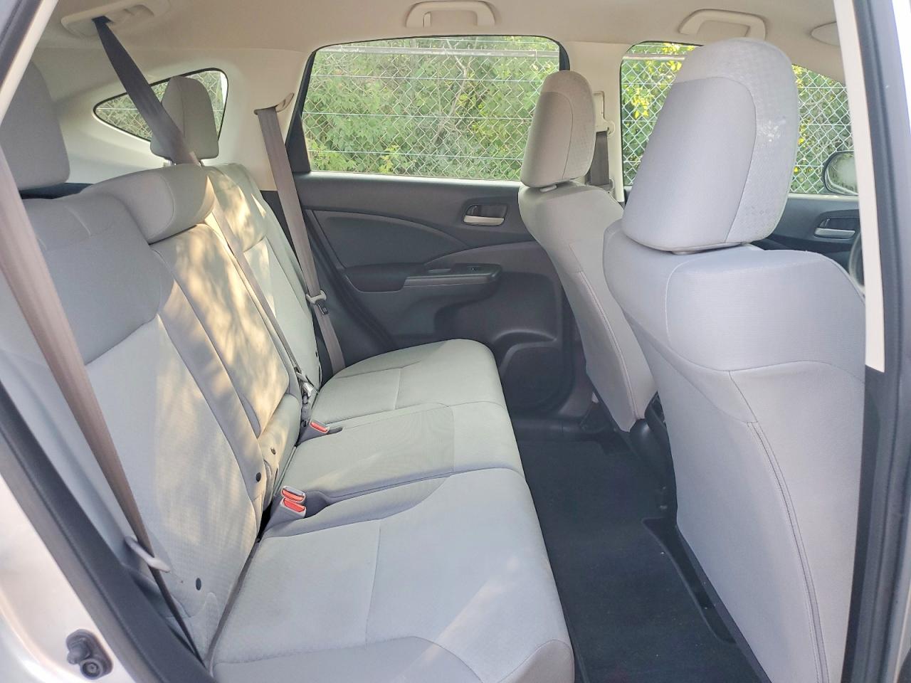 2015 Honda Cr-v Lx Silver vin: 5J6RM4H35FL047981