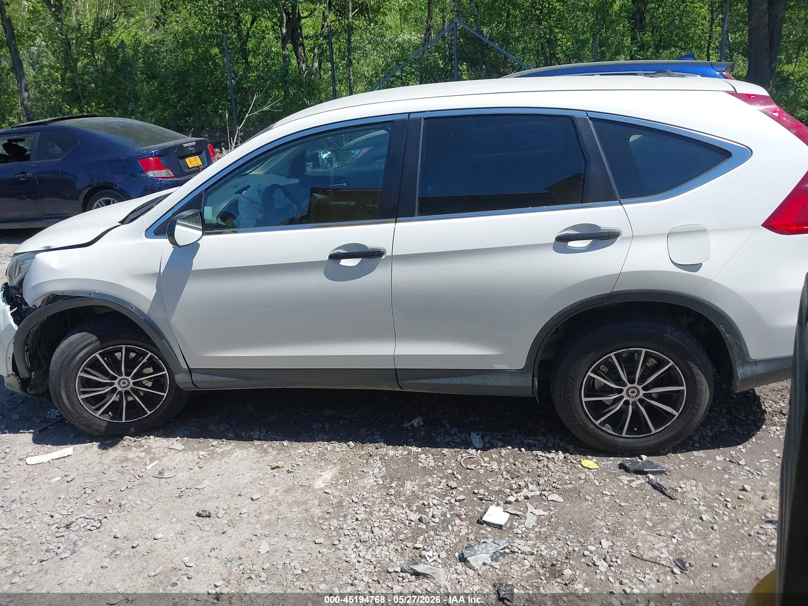 2015 Honda Cr-v Lx White vin: 5J6RM4H35FL112375