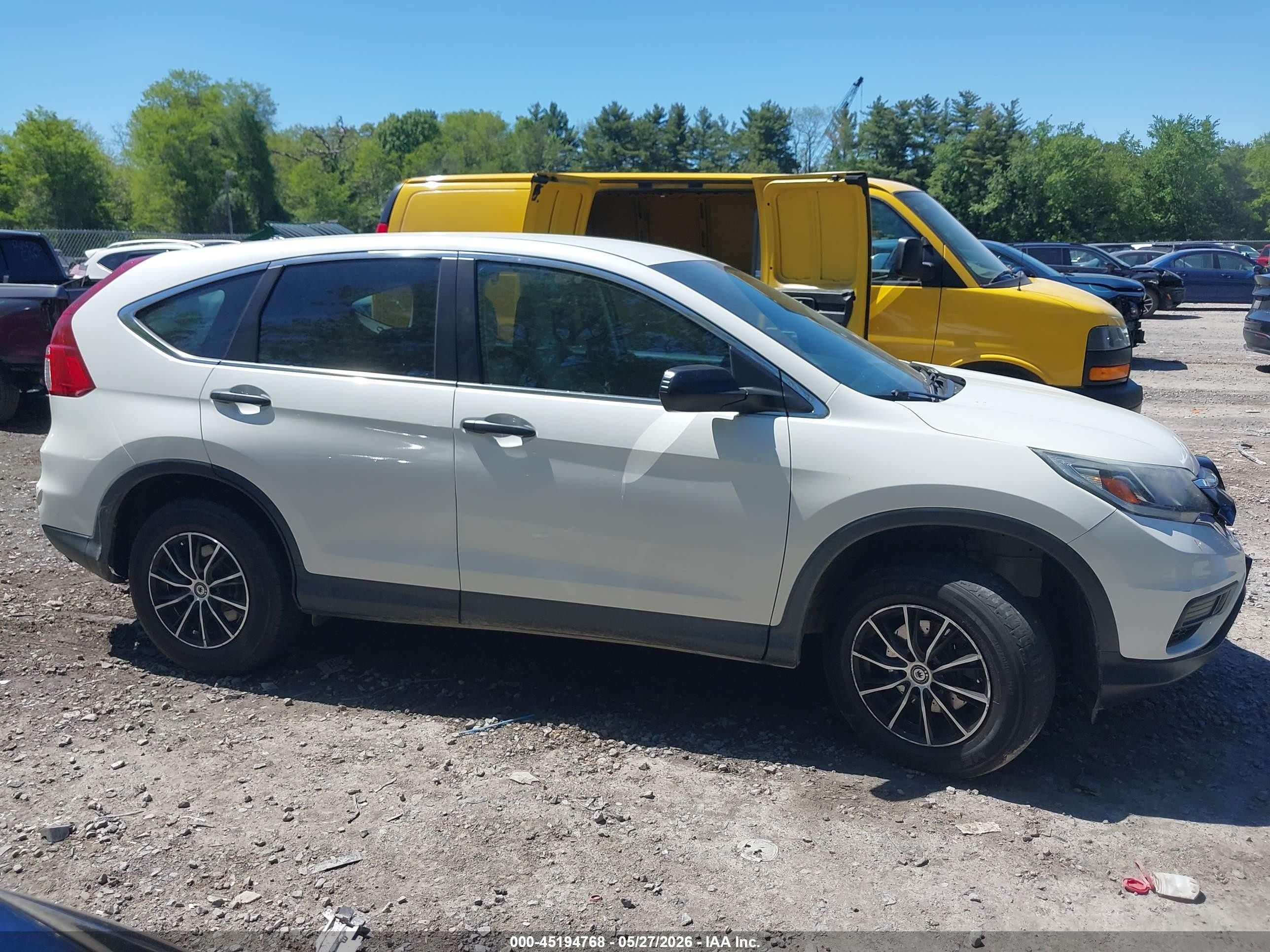 2015 Honda Cr-v Lx White vin: 5J6RM4H35FL112375