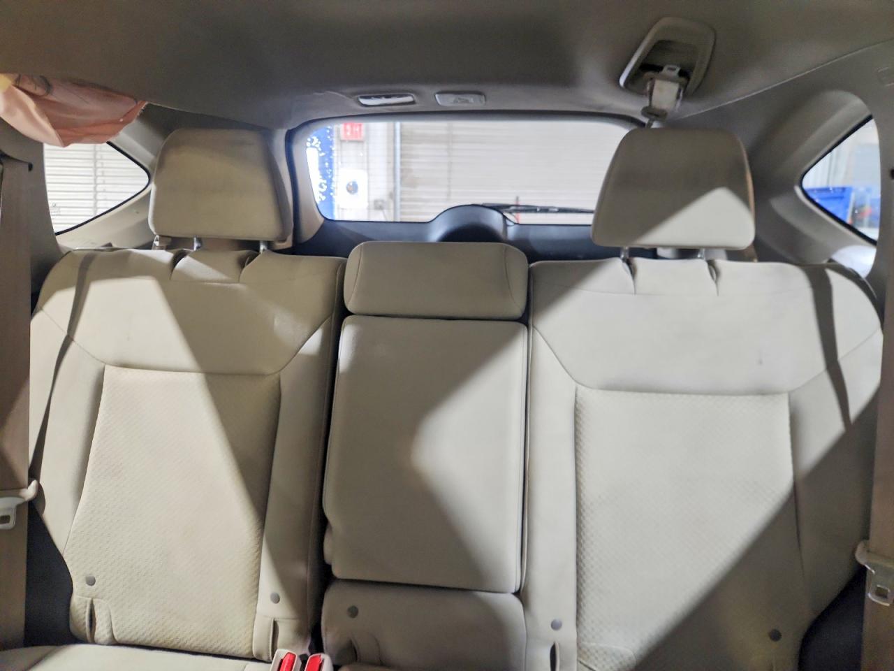2016 Honda Cr-v Lx White vin: 5J6RM4H39GL051369