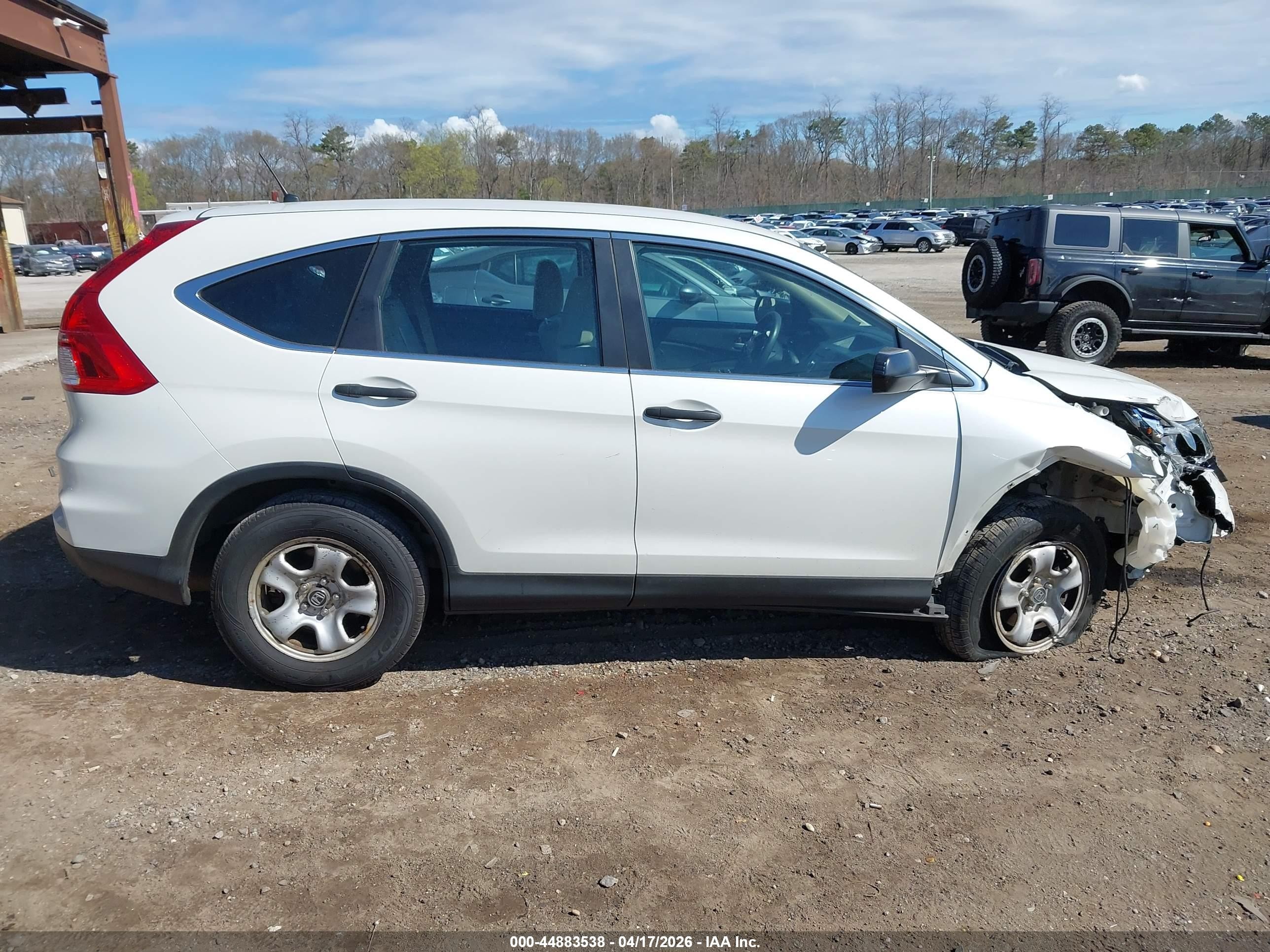 2015 Honda Cr-v Lx White vin: 5J6RM4H3XFL023174