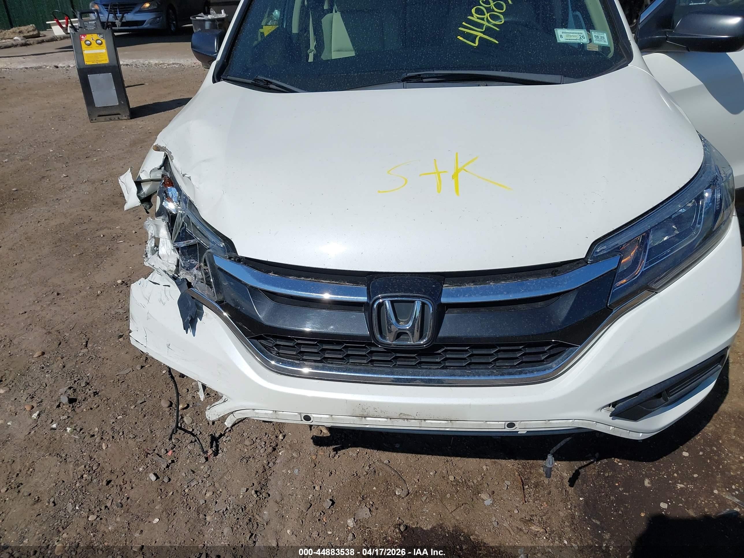 2015 Honda Cr-v Lx White vin: 5J6RM4H3XFL023174