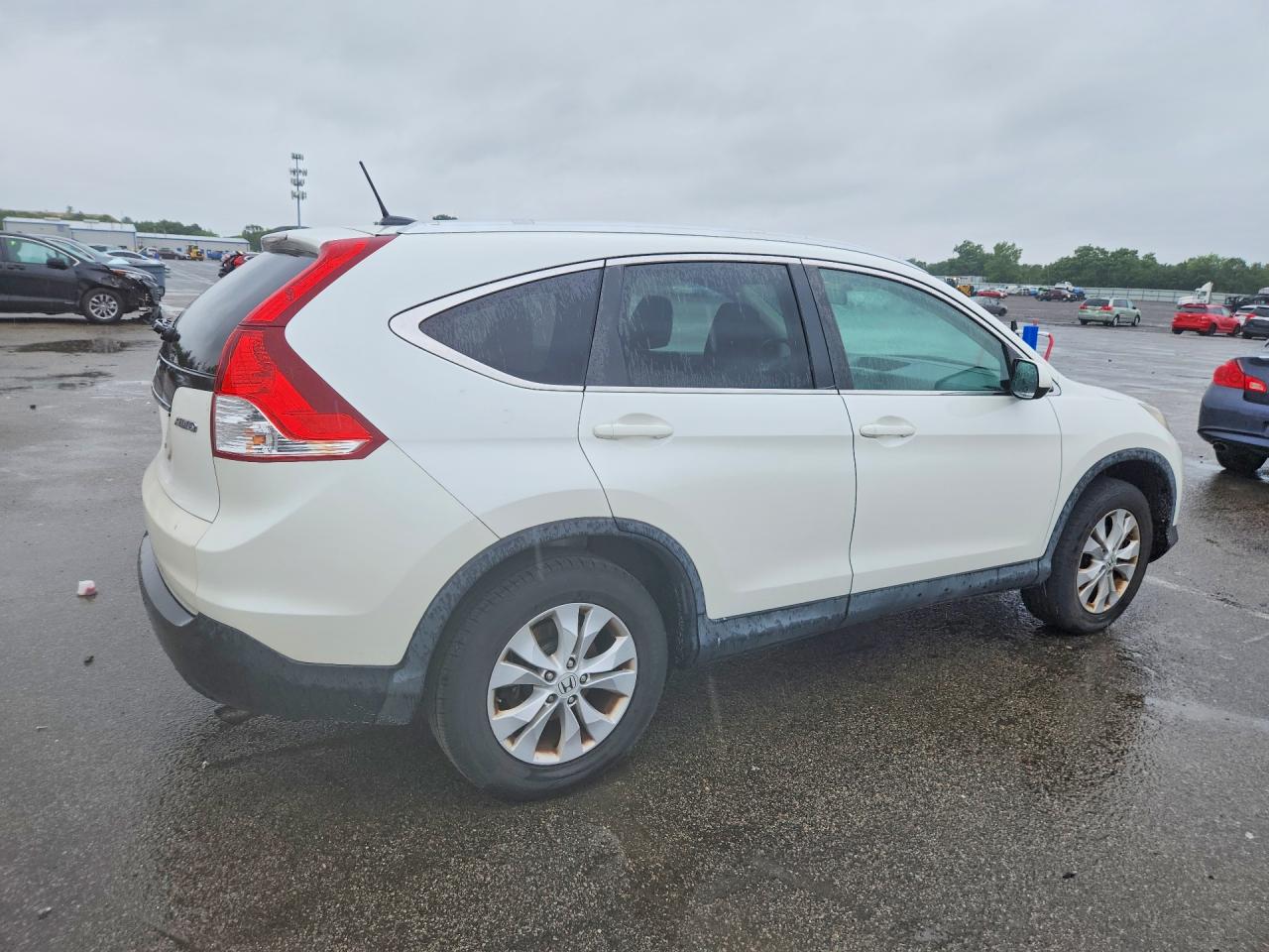 2013 Honda Crv White vin: 5J6RM4H70DL056104