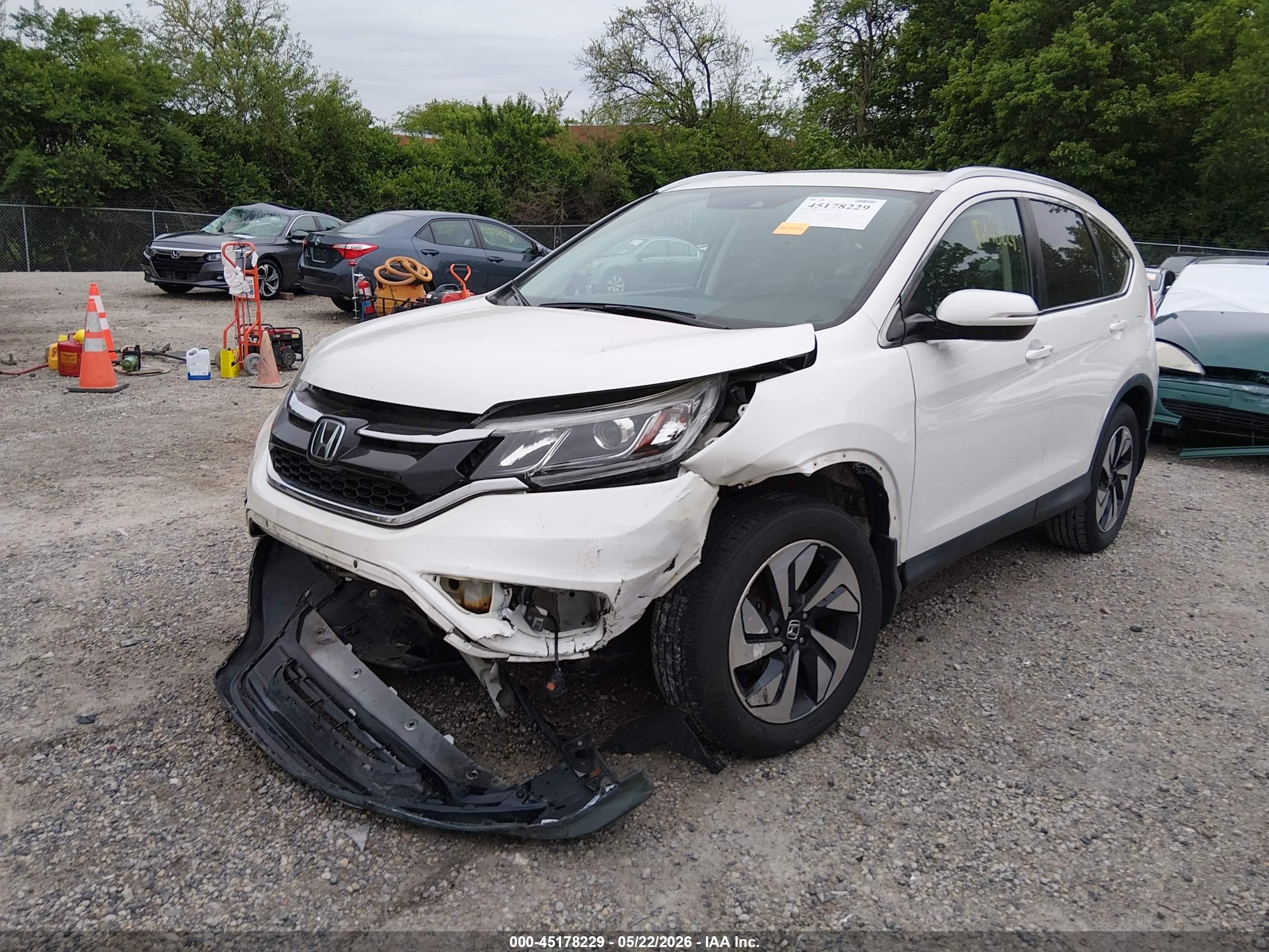 2015 Honda Cr-v Touring White vin: 5J6RM4H92FL097273