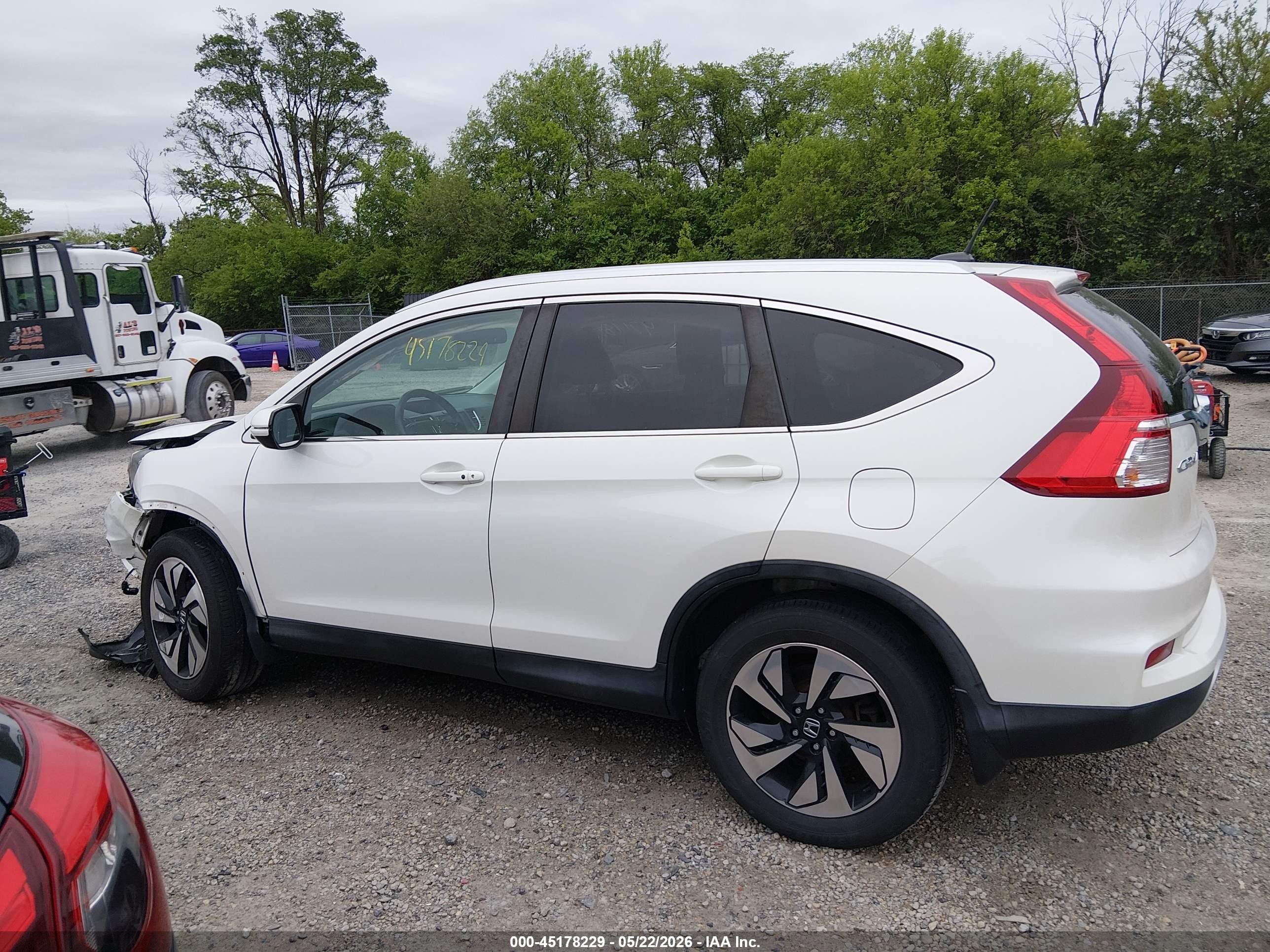 2015 Honda Cr-v Touring White vin: 5J6RM4H92FL097273