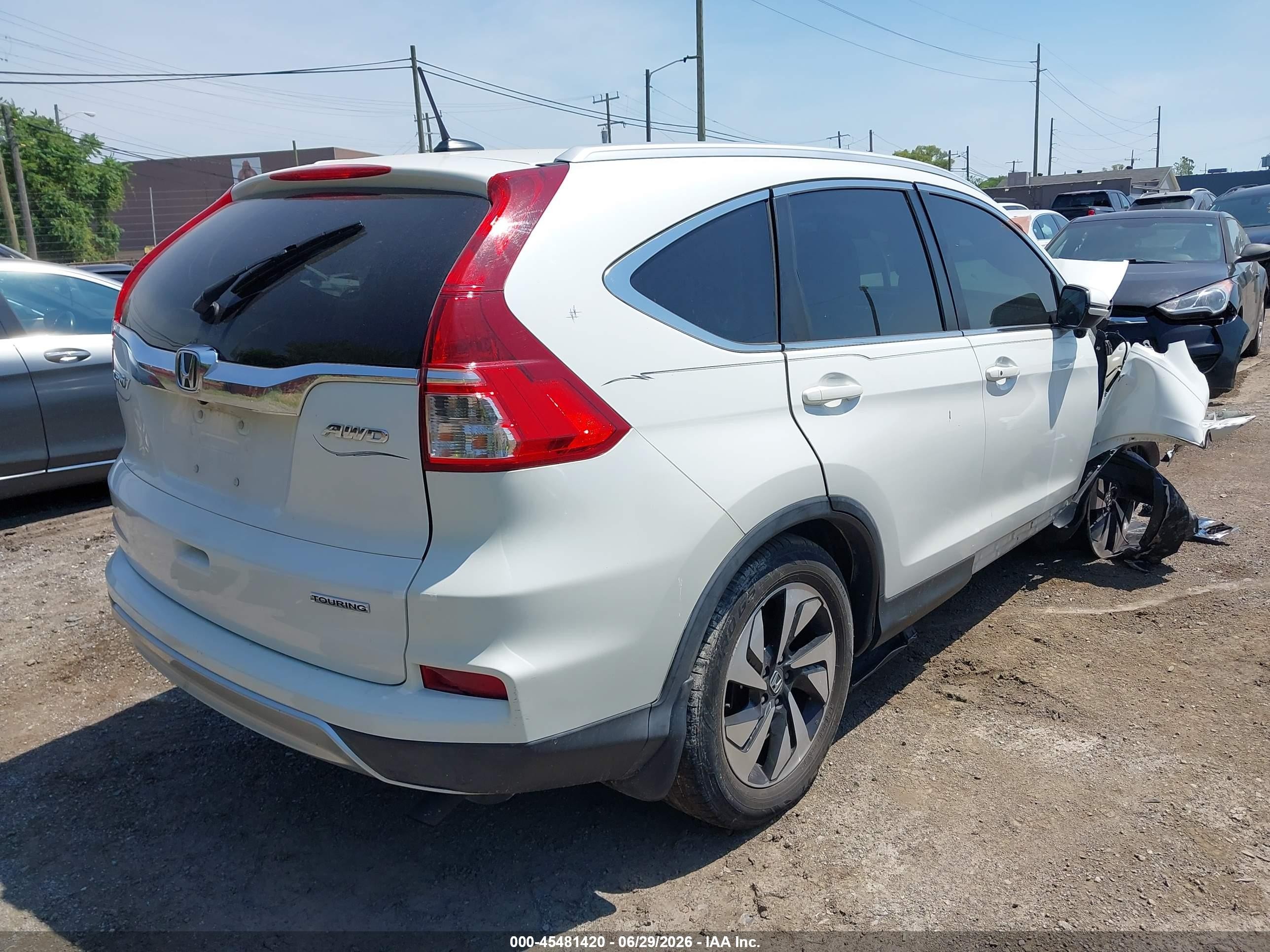 2016 Honda Cr-v Touring White vin: 5J6RM4H96GL020570