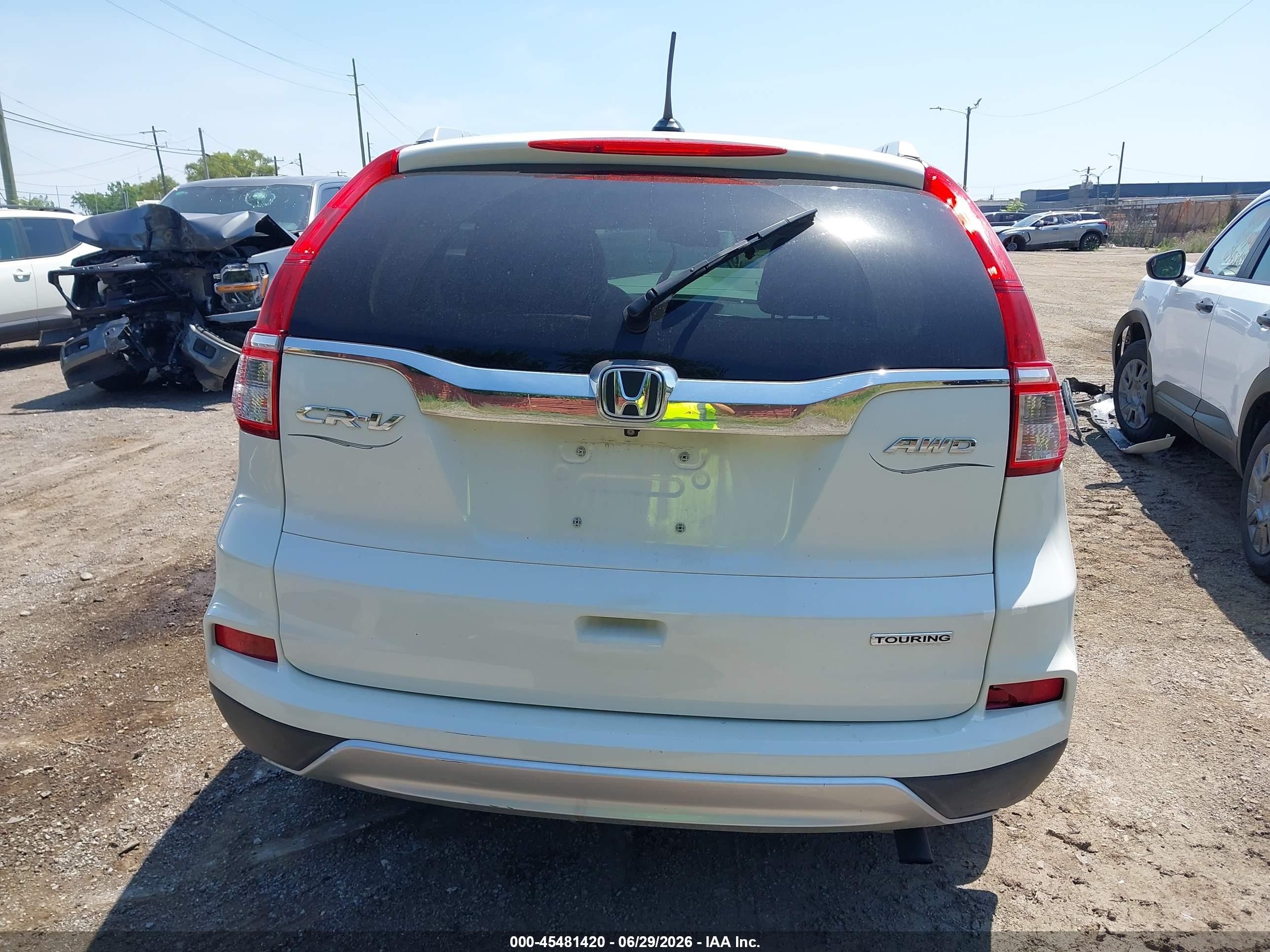 2016 Honda Cr-v Touring White vin: 5J6RM4H96GL020570