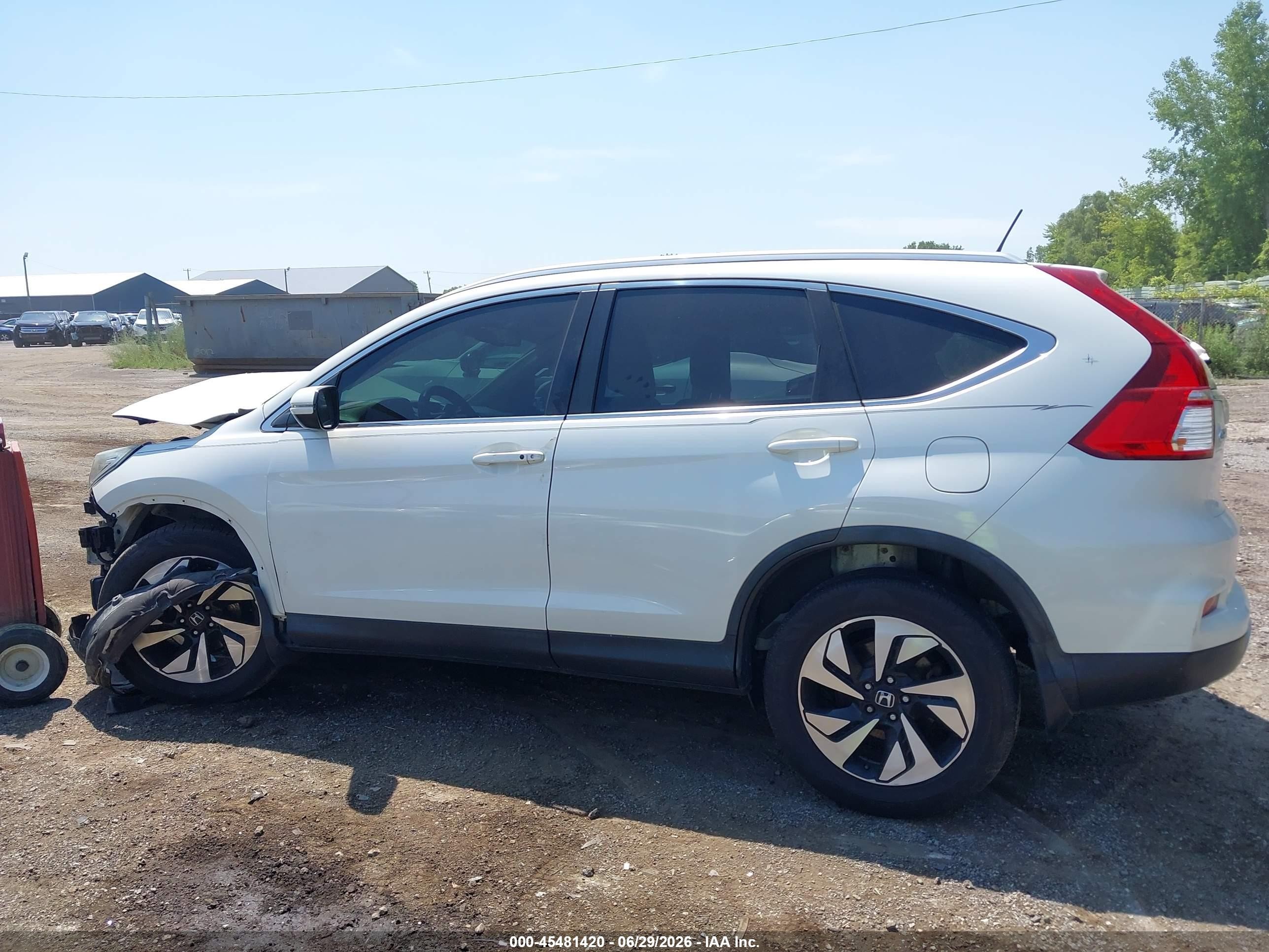 2016 Honda Cr-v Touring White vin: 5J6RM4H96GL020570