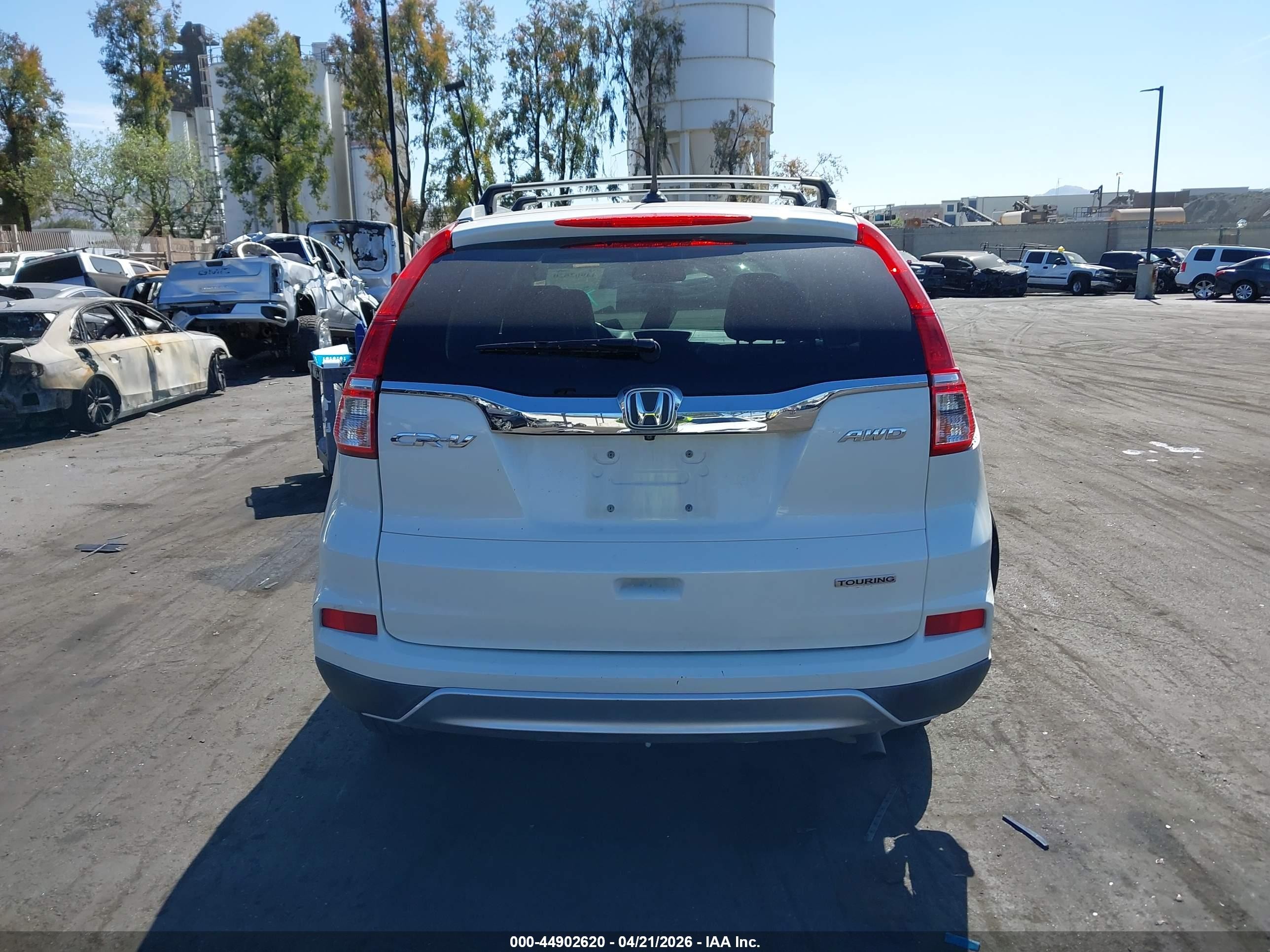 2015 Honda Cr-v Touring White vin: 5J6RM4H99FL130799