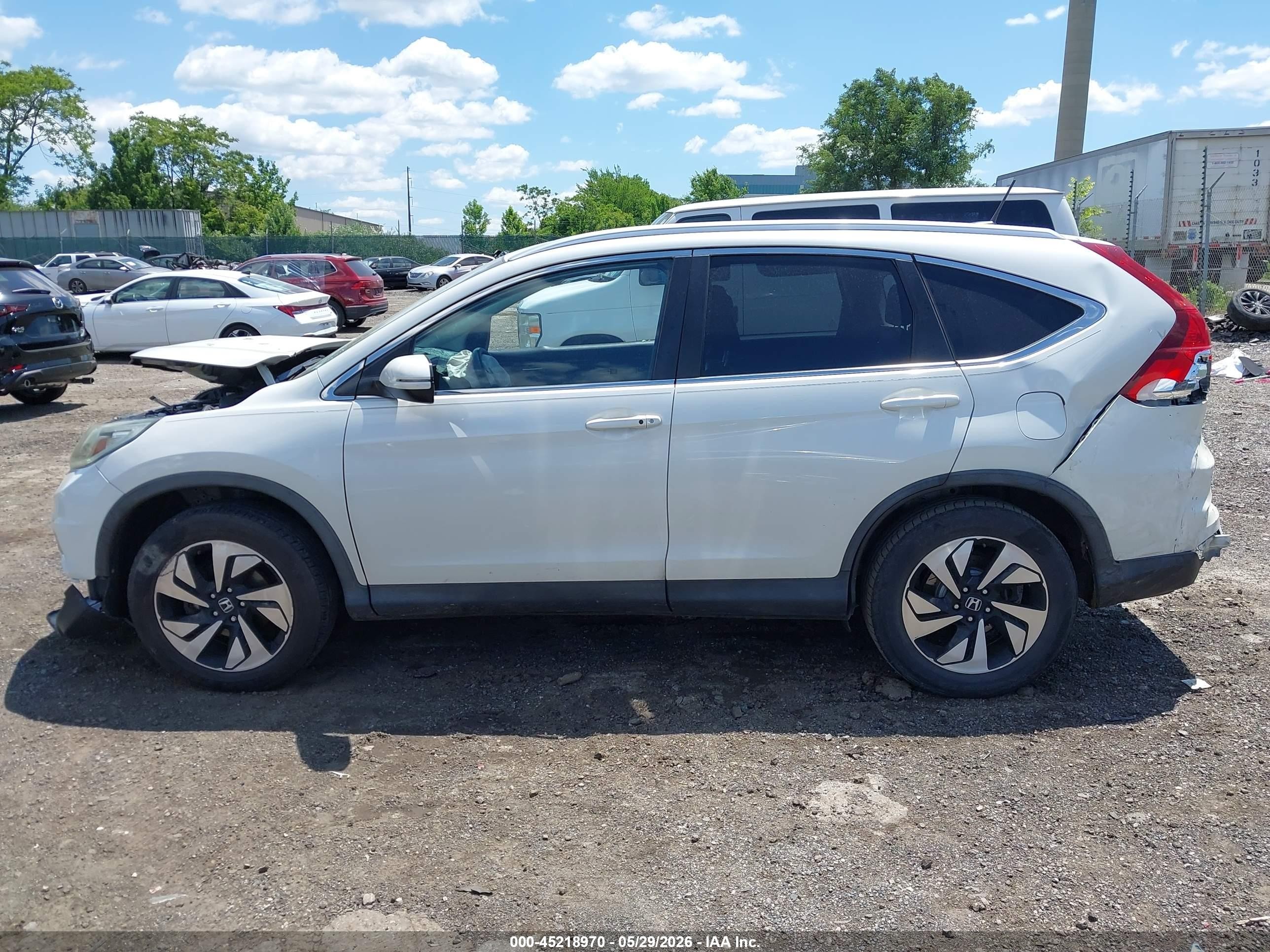 2016 Honda Cr-v Touring White vin: 5J6RM4H99GL110702