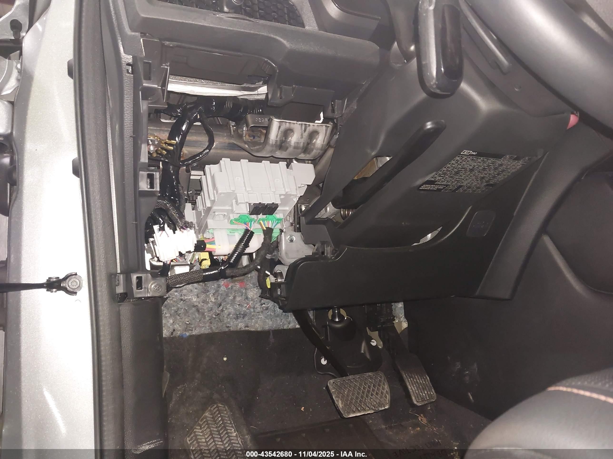 2025 Honda Cr-v Hybrid Sport-l Серебряный vin: 5J6RS6H80SL031419