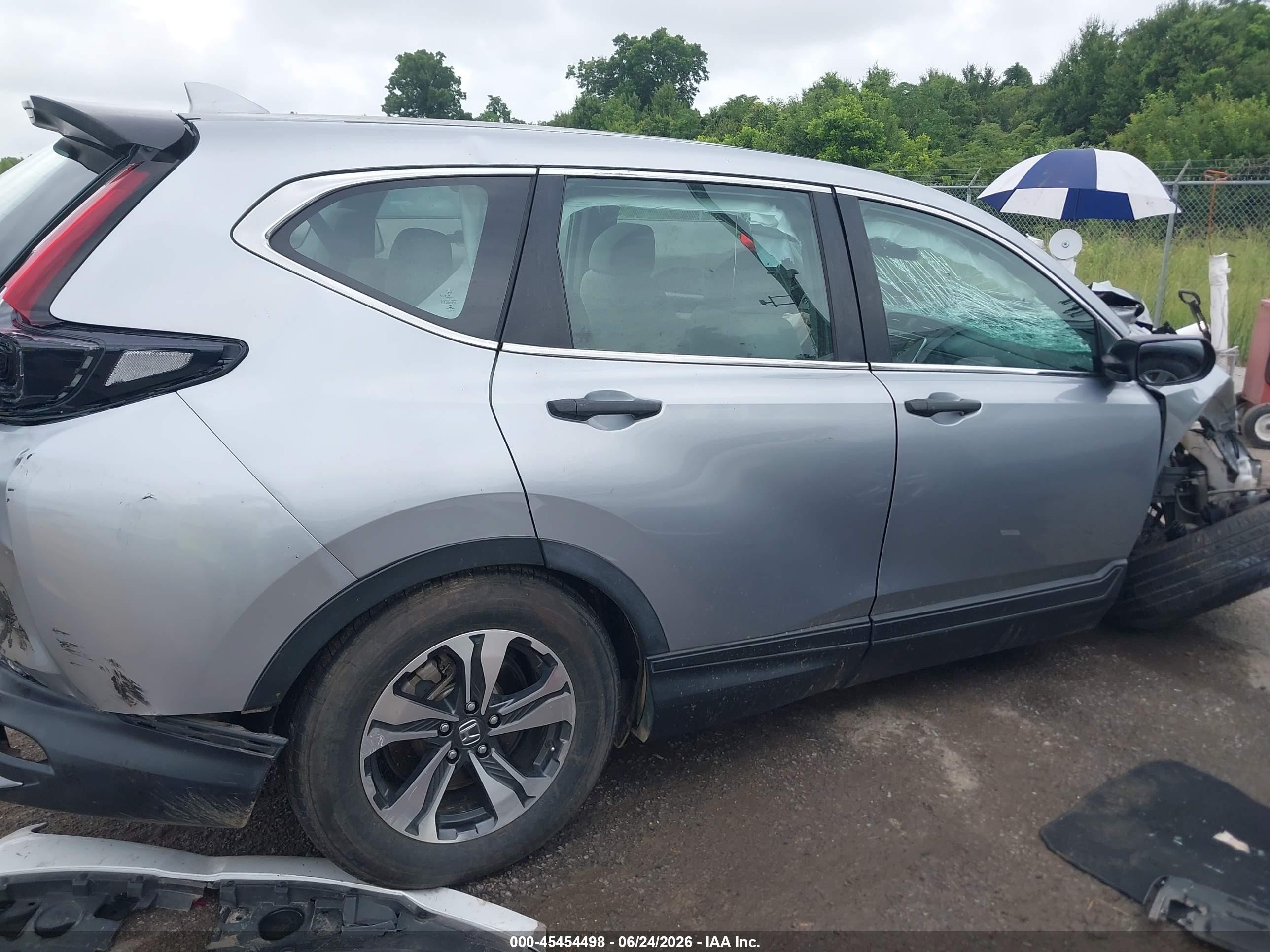 2020 Honda Cr-v 2wd Lx Silver vin: 5J6RW1H26LA003429