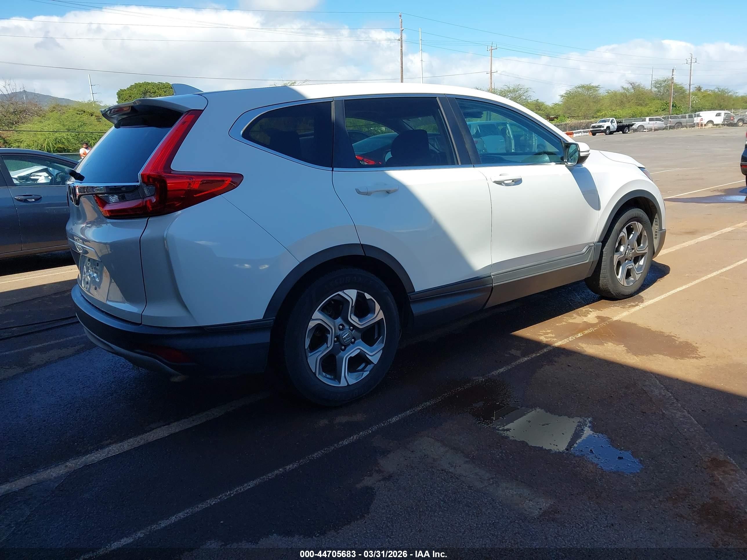 2019 Honda Cr-v Ex White vin: 5J6RW1H51KA033382
