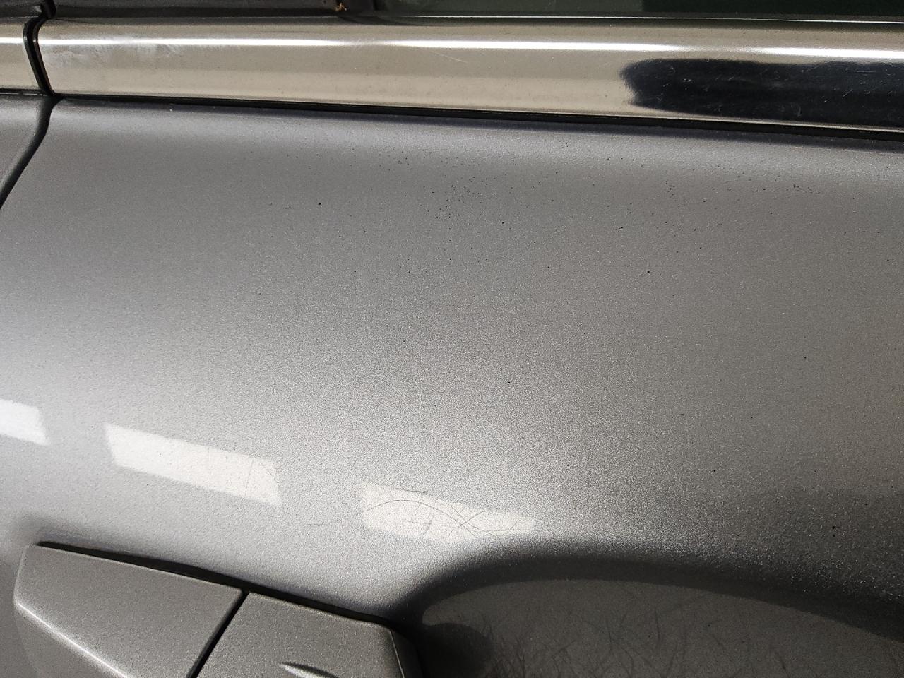 2019 Honda Cr-v Ex Silver vin: 5J6RW1H53KA013375 Damage: Left Front Door, Light Scratch, 2 To 3 Inches