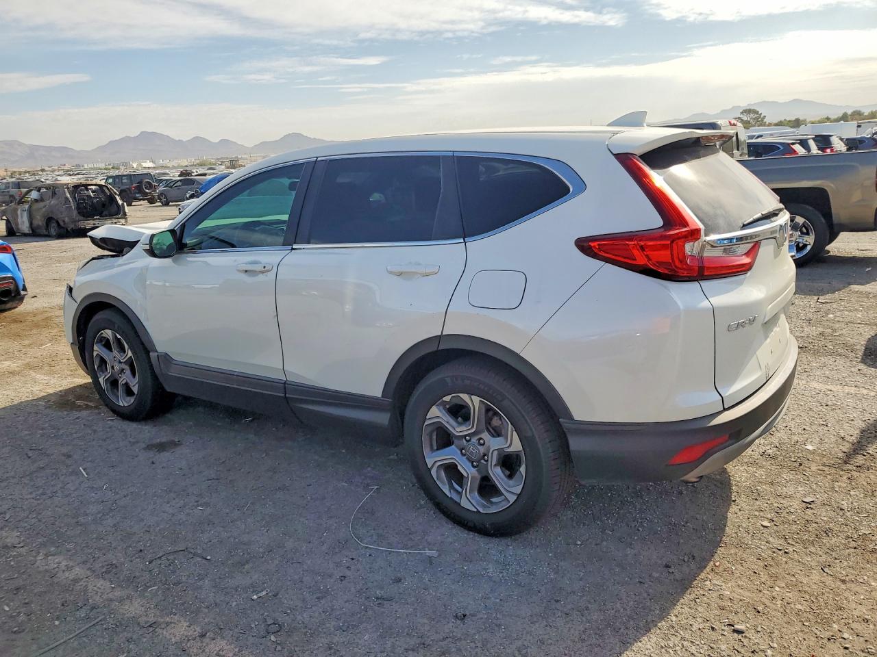 2018 Honda Cr-v Ex Белый vin: 5J6RW1H57JL003791