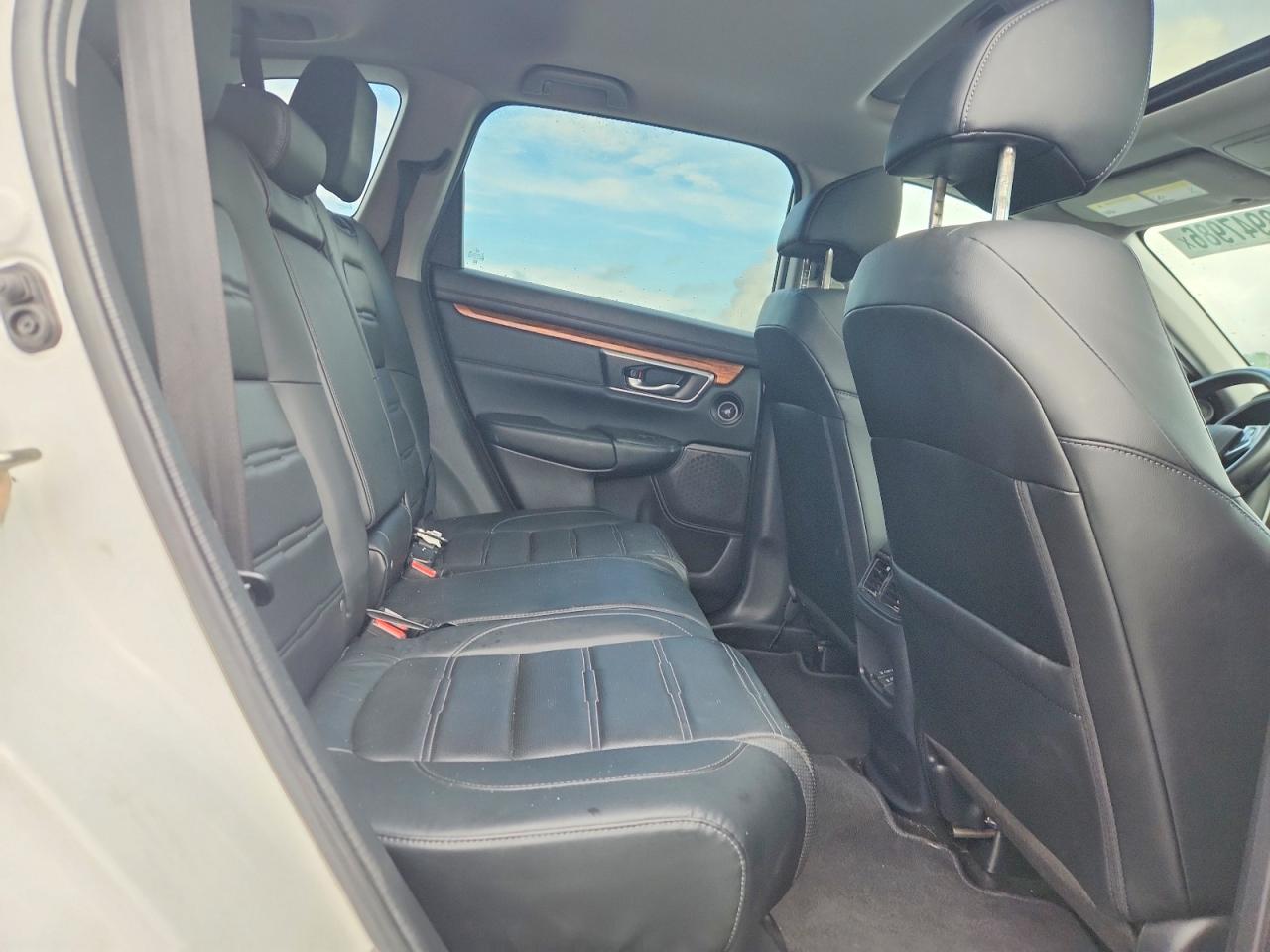 2018 Honda Cr-v Exl White vin: 5J6RW1H81JL016708
