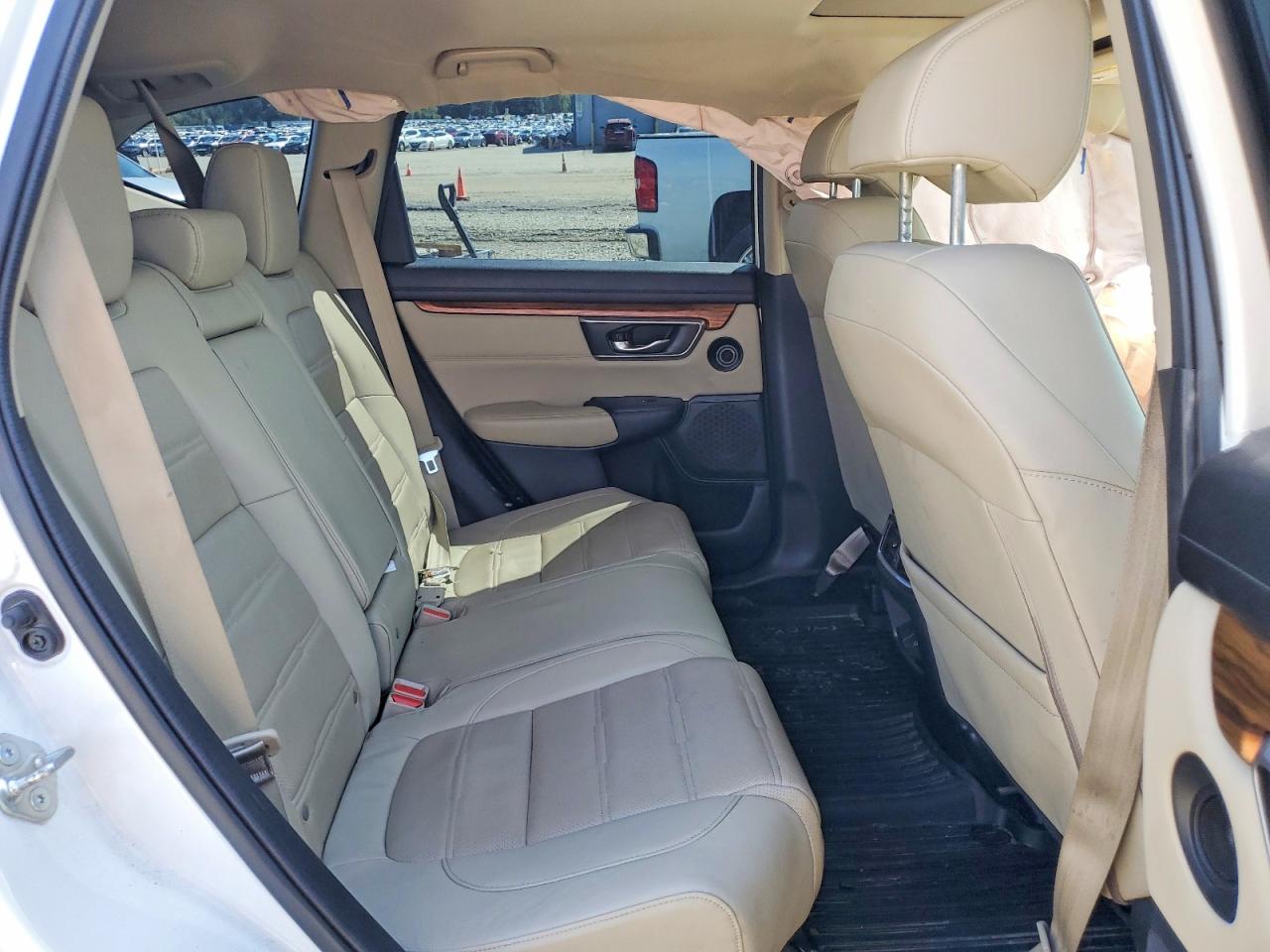 2018 Honda Cr-v Touring White vin: 5J6RW2H95JL026656