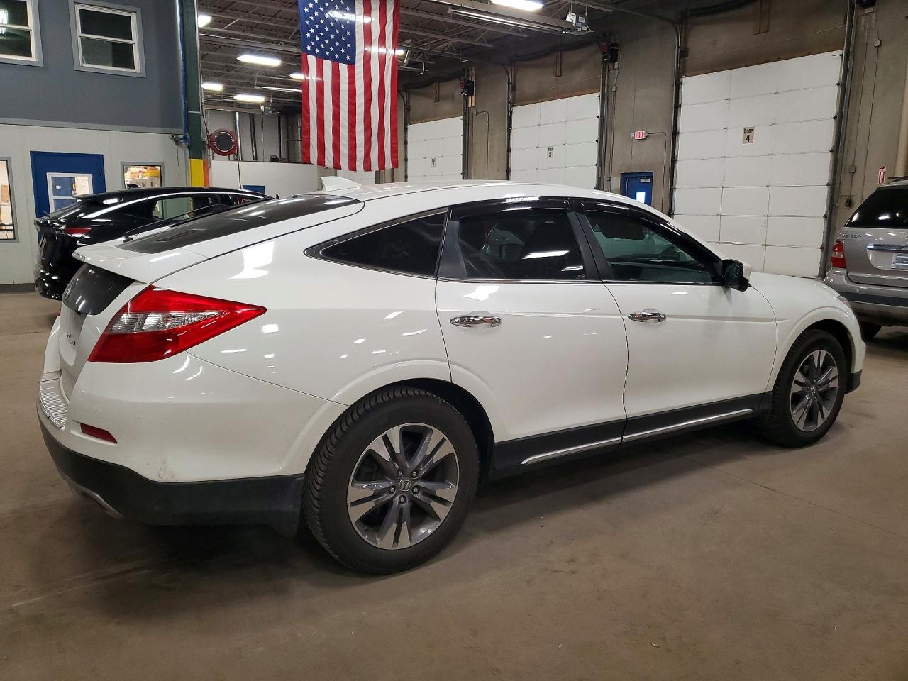 2013 Honda Crosstour Exl White vin: 5J6TF1H52DL001201