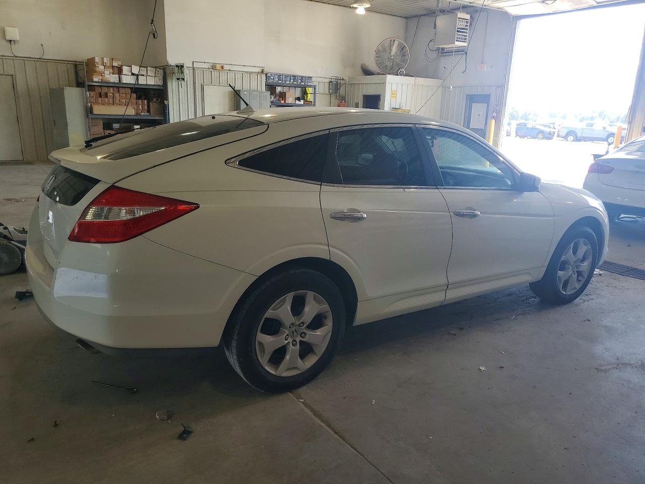 2010 Honda Accord Crosstour Exl White vin: 5J6TF1H55AL000801