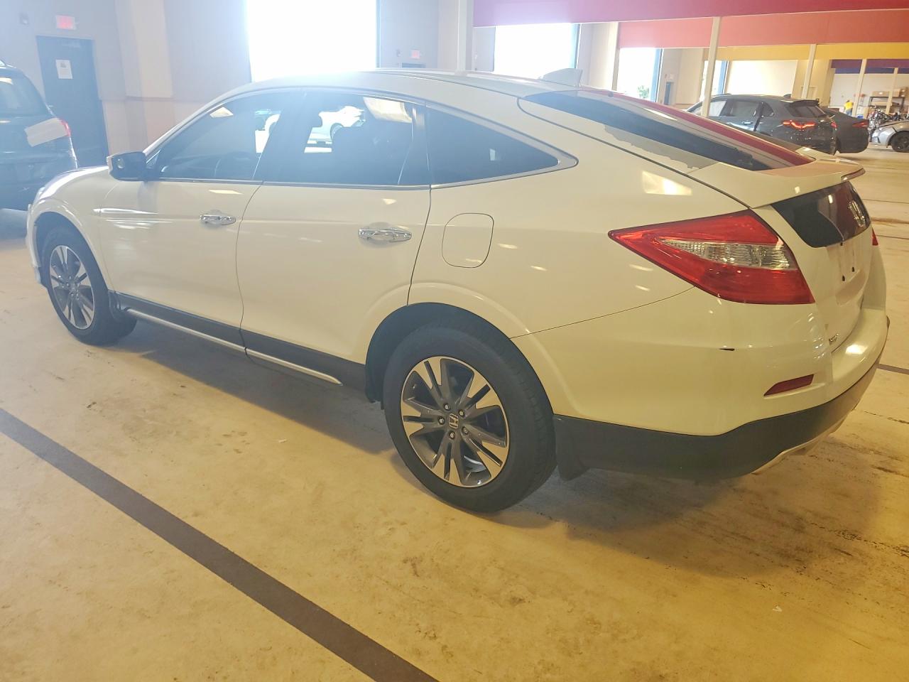 2015 Honda Crosstour Exl Белый vin: 5J6TF2H54FL004321