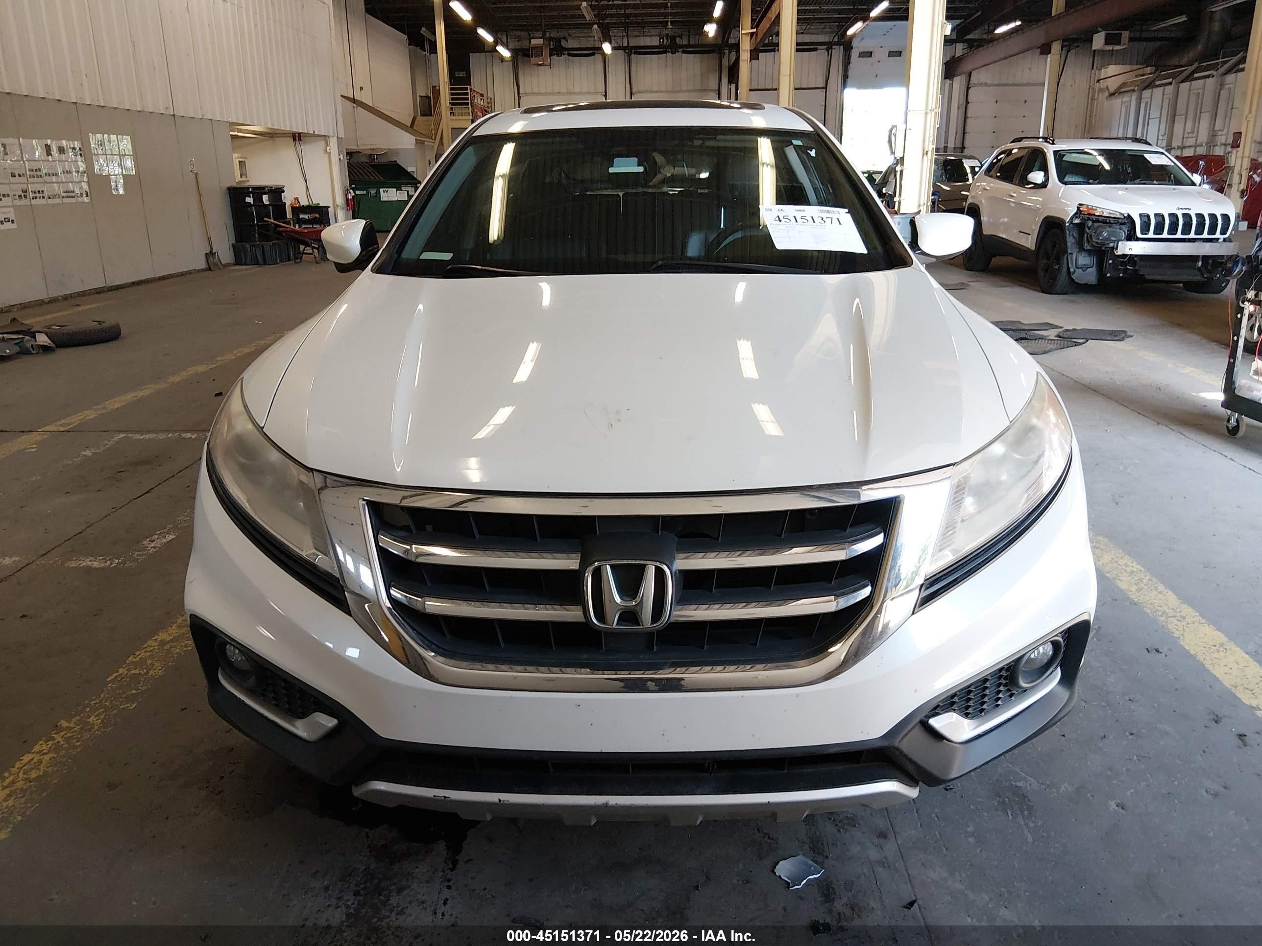 2015 Honda Crosstour Ex-l V6 White vin: 5J6TF2H56FL000450