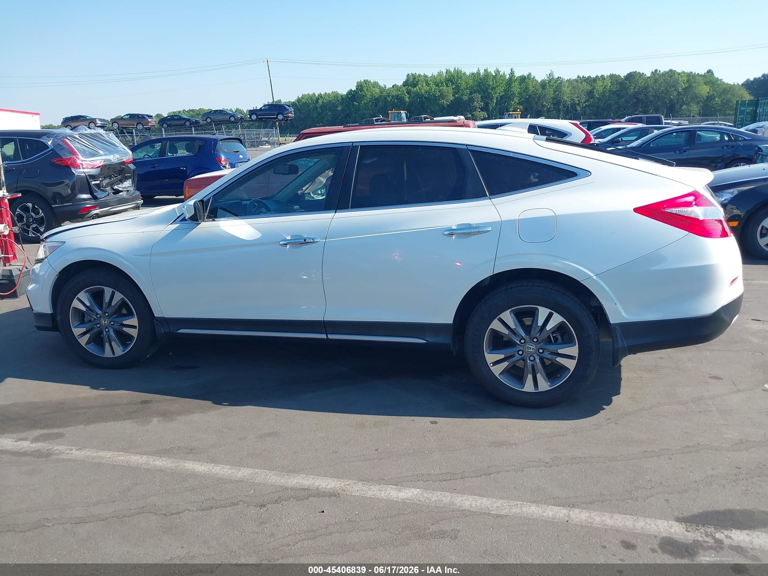 2015 Honda Crosstour Ex-l V6 White vin: 5J6TF2H59FL002239