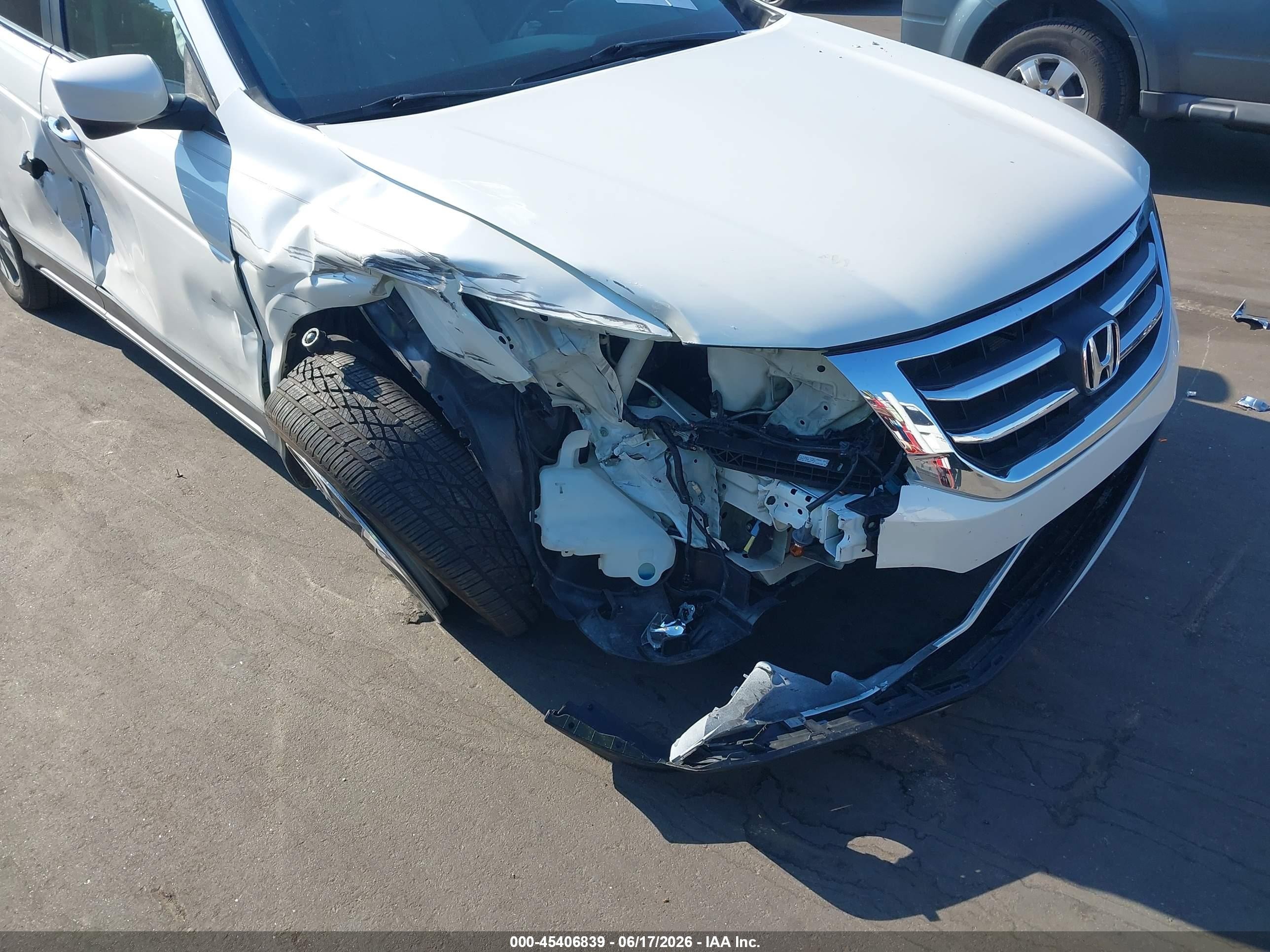 2015 Honda Crosstour Ex-l V6 White vin: 5J6TF2H59FL002239