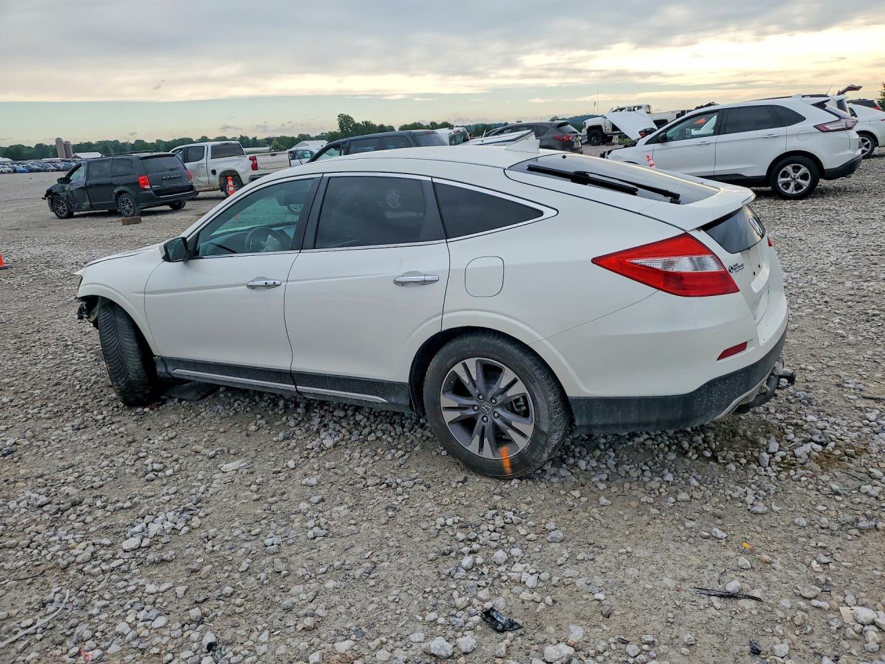 2013 Honda Crosstour Exl White vin: 5J6TF2H5XDL001193