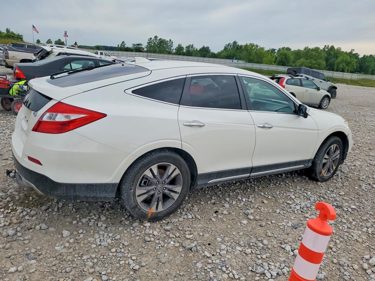 2013 Honda Crosstour Exl White vin: 5J6TF2H5XDL001193