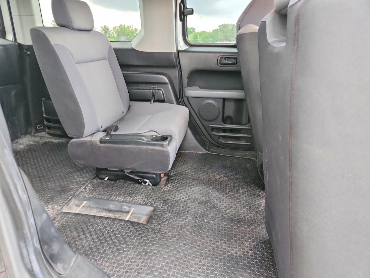 2007 Honda Element Lx Silver vin: 5J6YH18317L016632